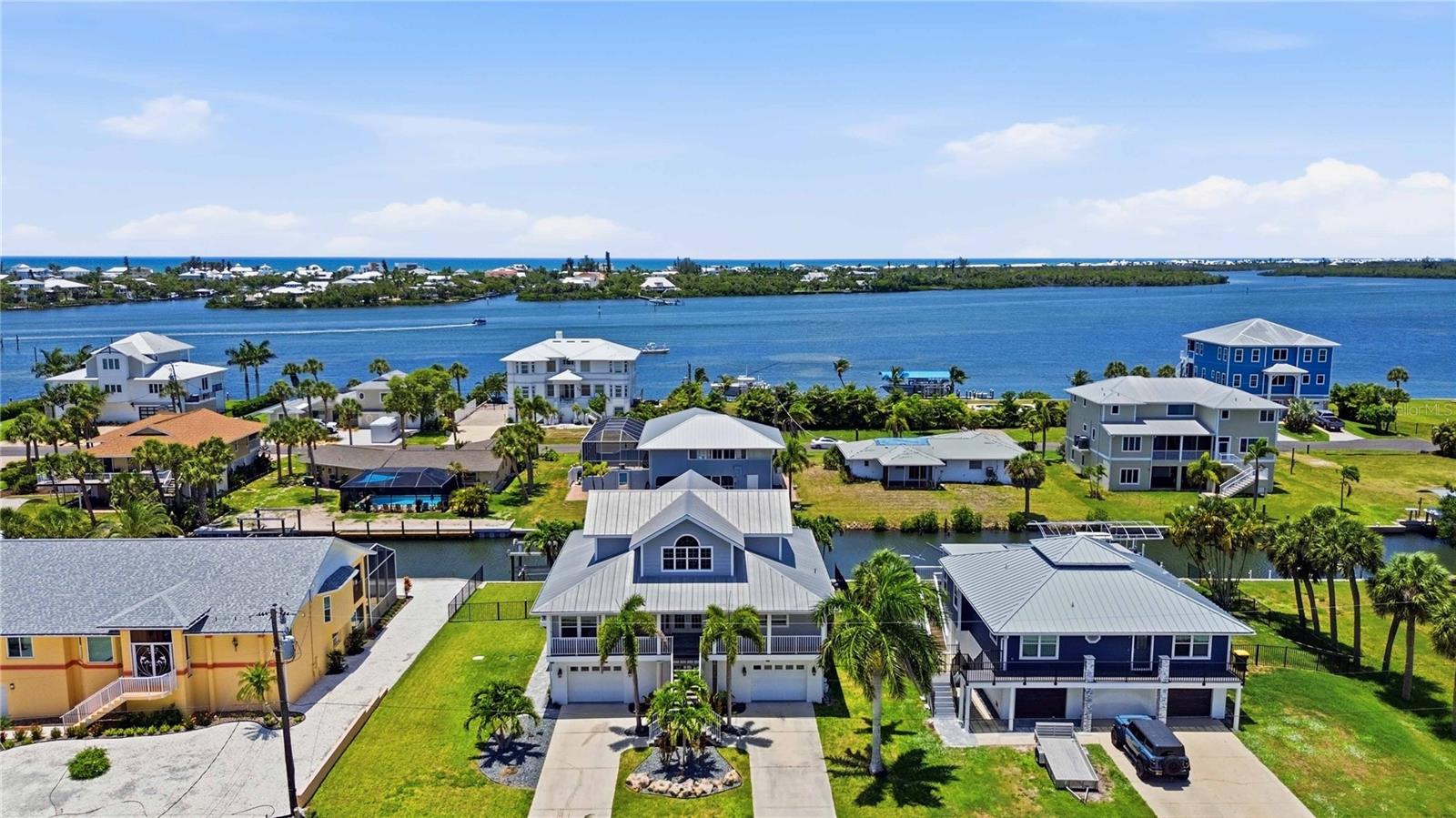 PALM POINT - Residential