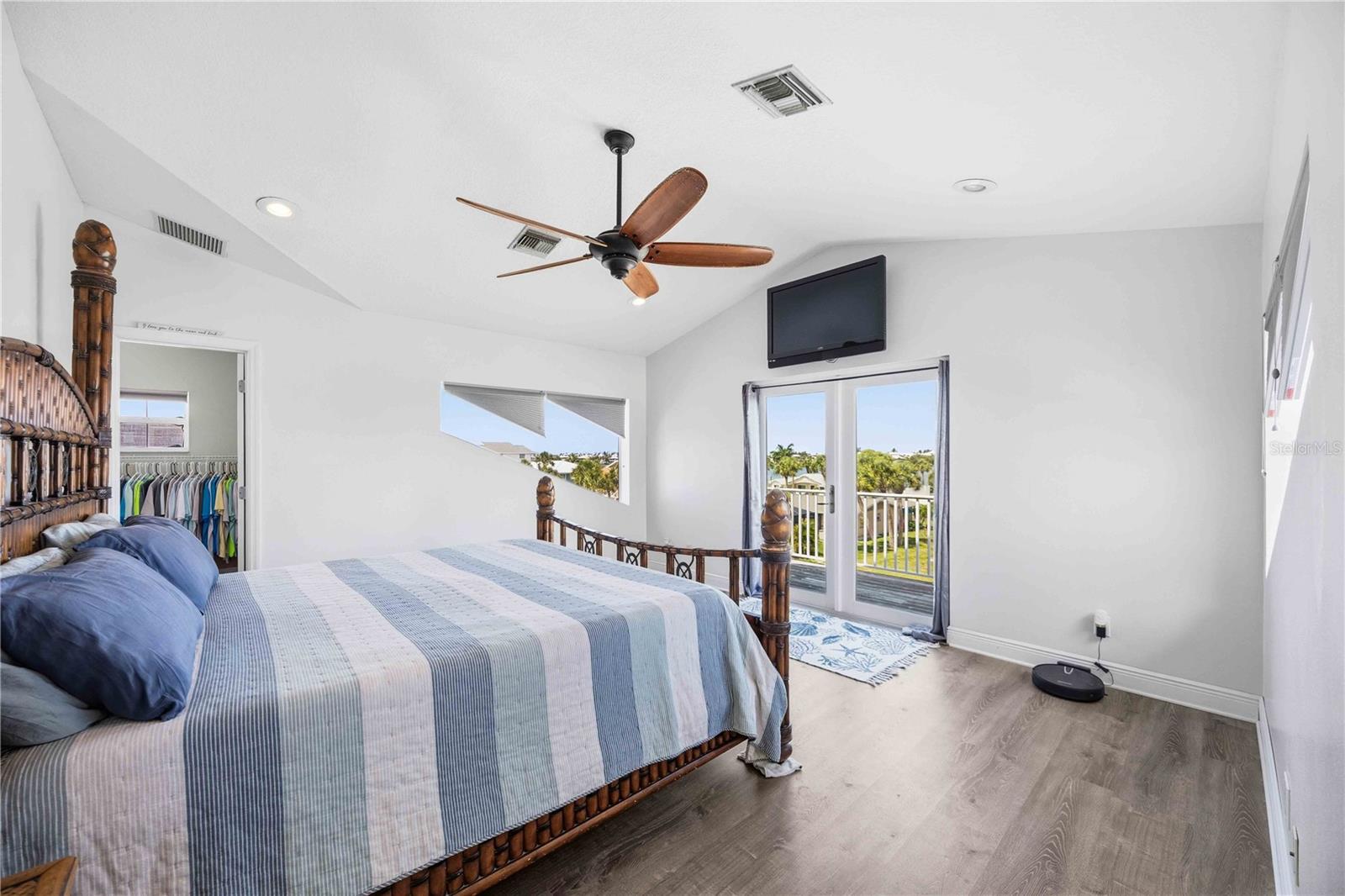 PALM POINT - Residential