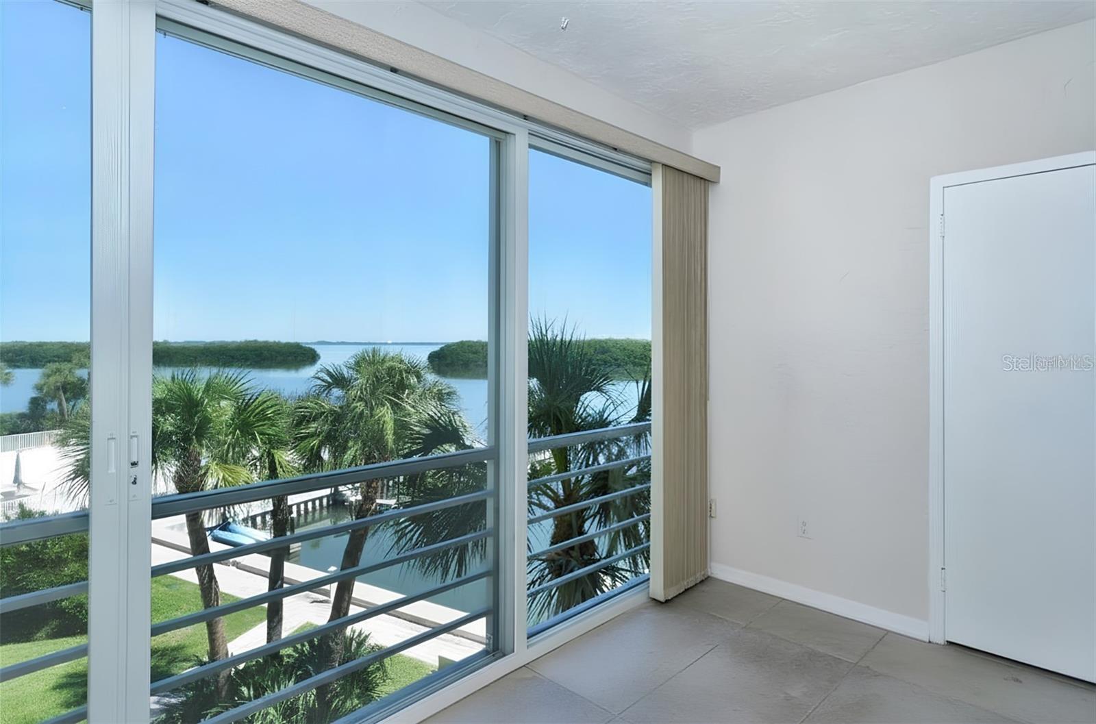 SUTTON PLACE - Residential