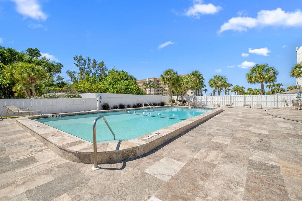 SUTTON PLACE - Residential
