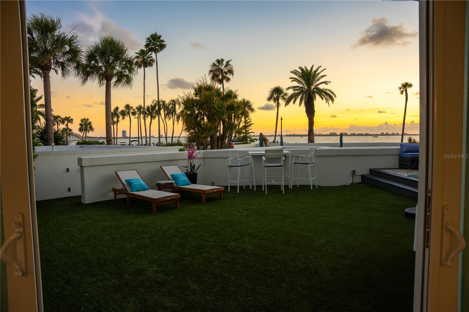 CONDO ON THE BAY TOWER II - Residential