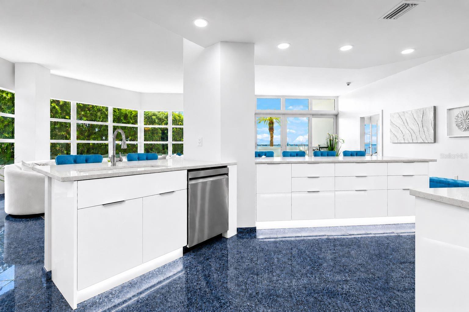 CONDO ON THE BAY TOWER II - Residential