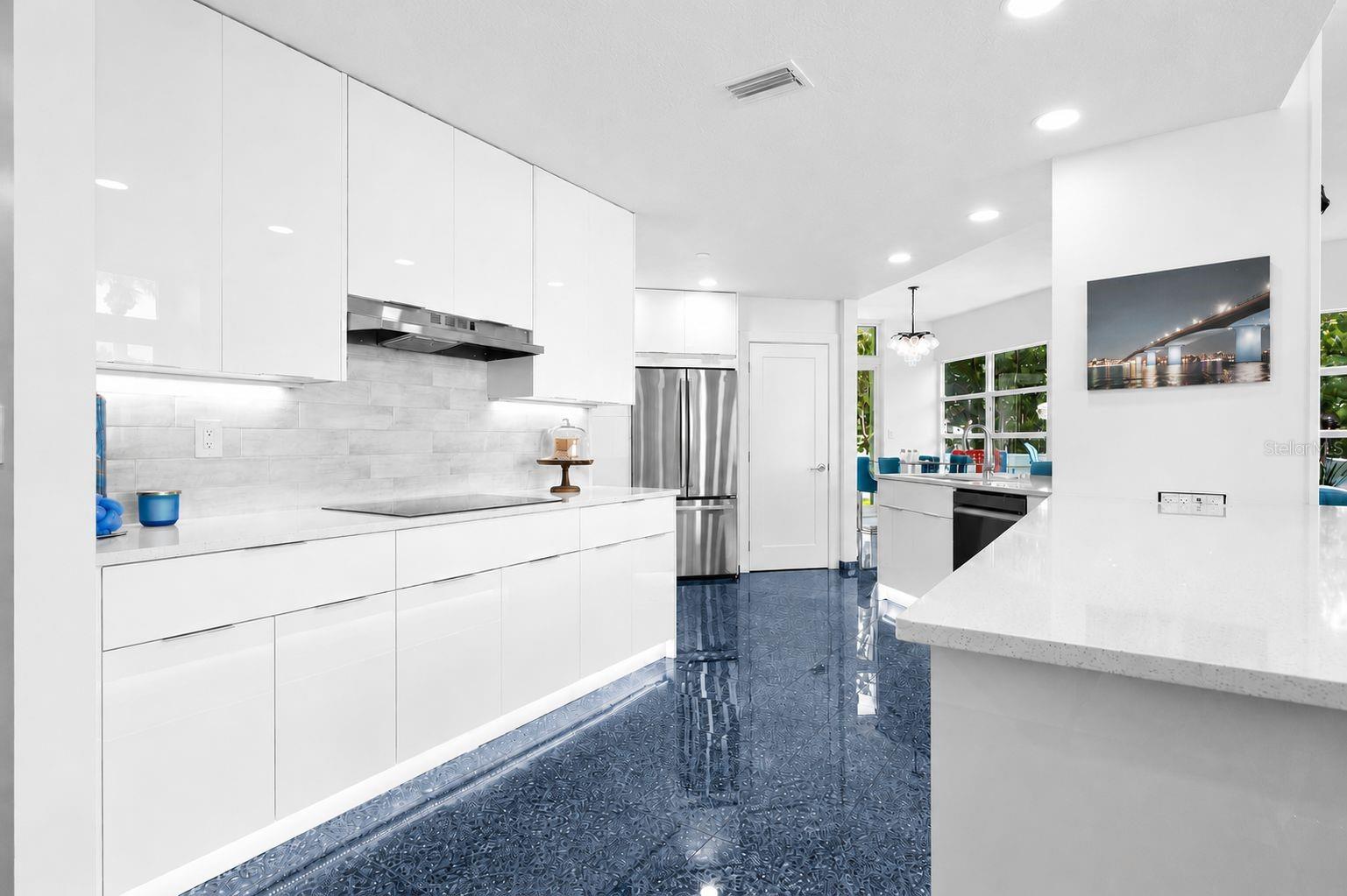 CONDO ON THE BAY TOWER II - Residential