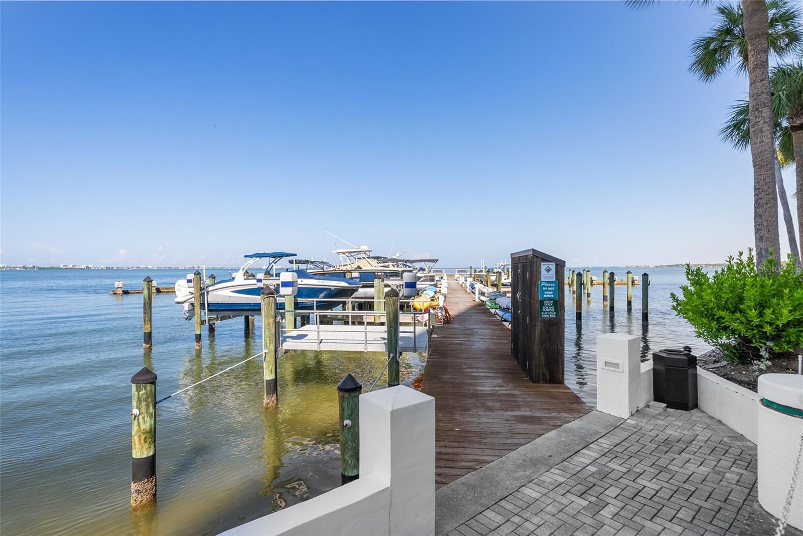 CONDO ON THE BAY TOWER II - Residential