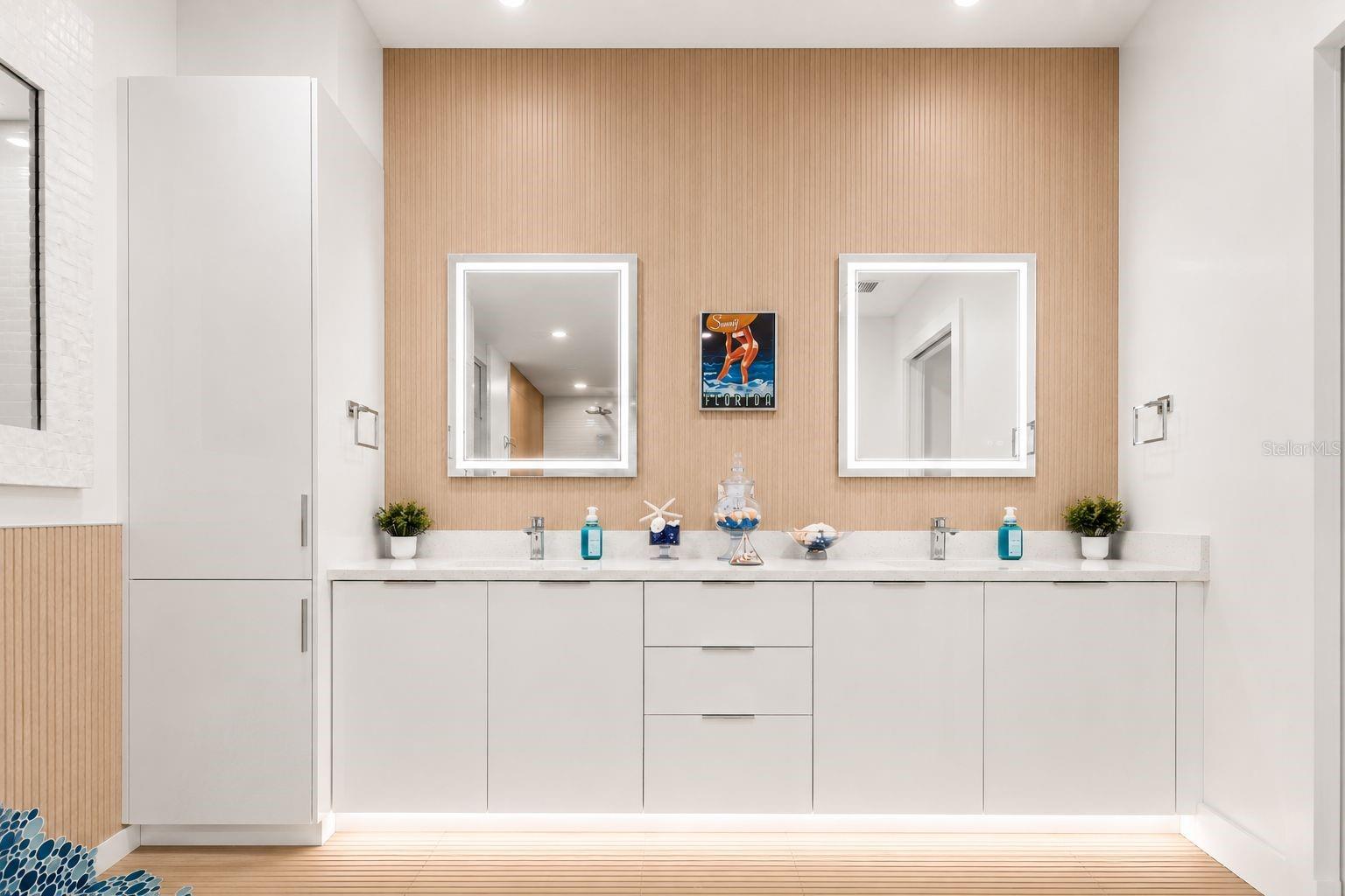 CONDO ON THE BAY TOWER II - Residential