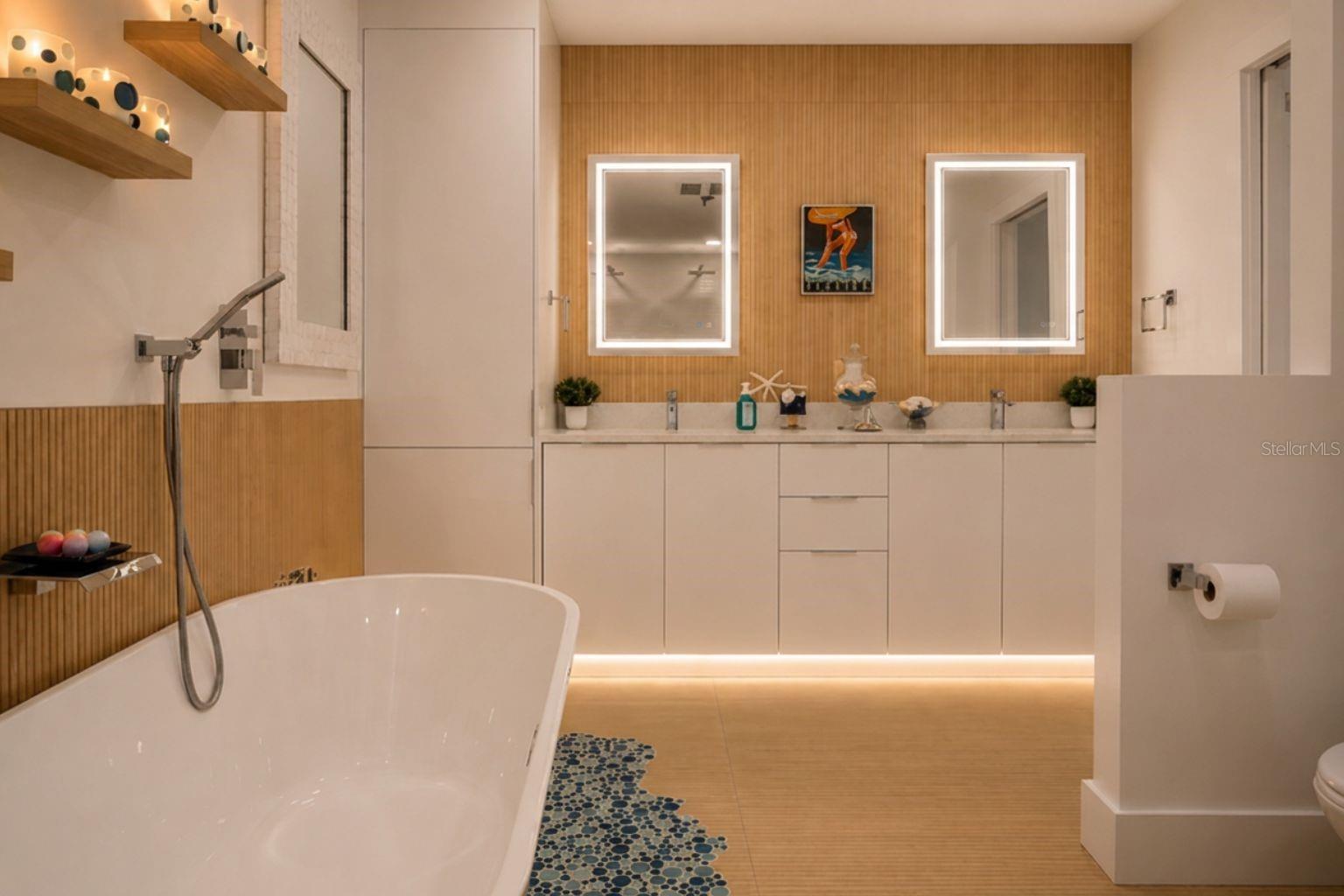 CONDO ON THE BAY TOWER II - Residential