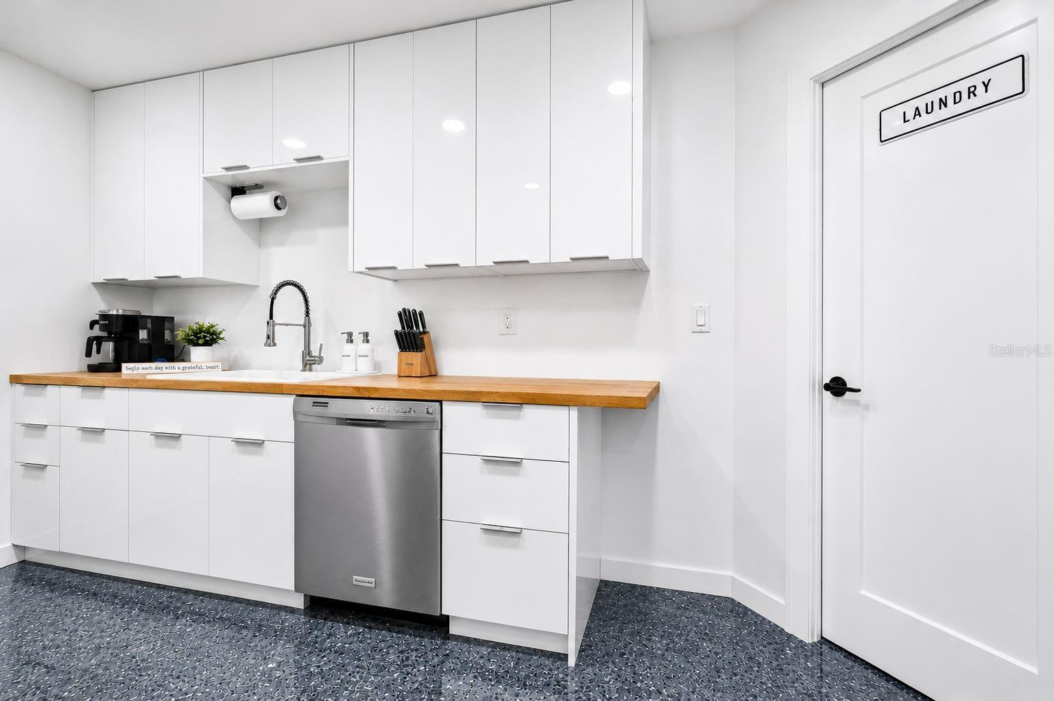 CONDO ON THE BAY TOWER II - Residential