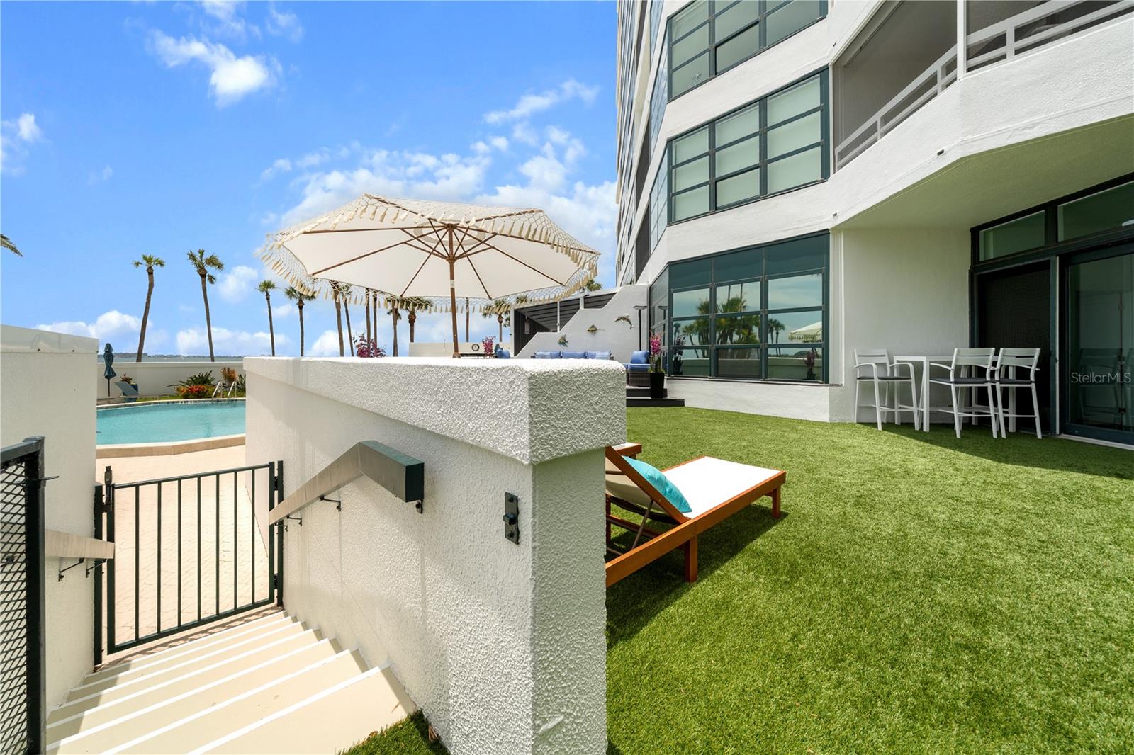 CONDO ON THE BAY TOWER II - Residential