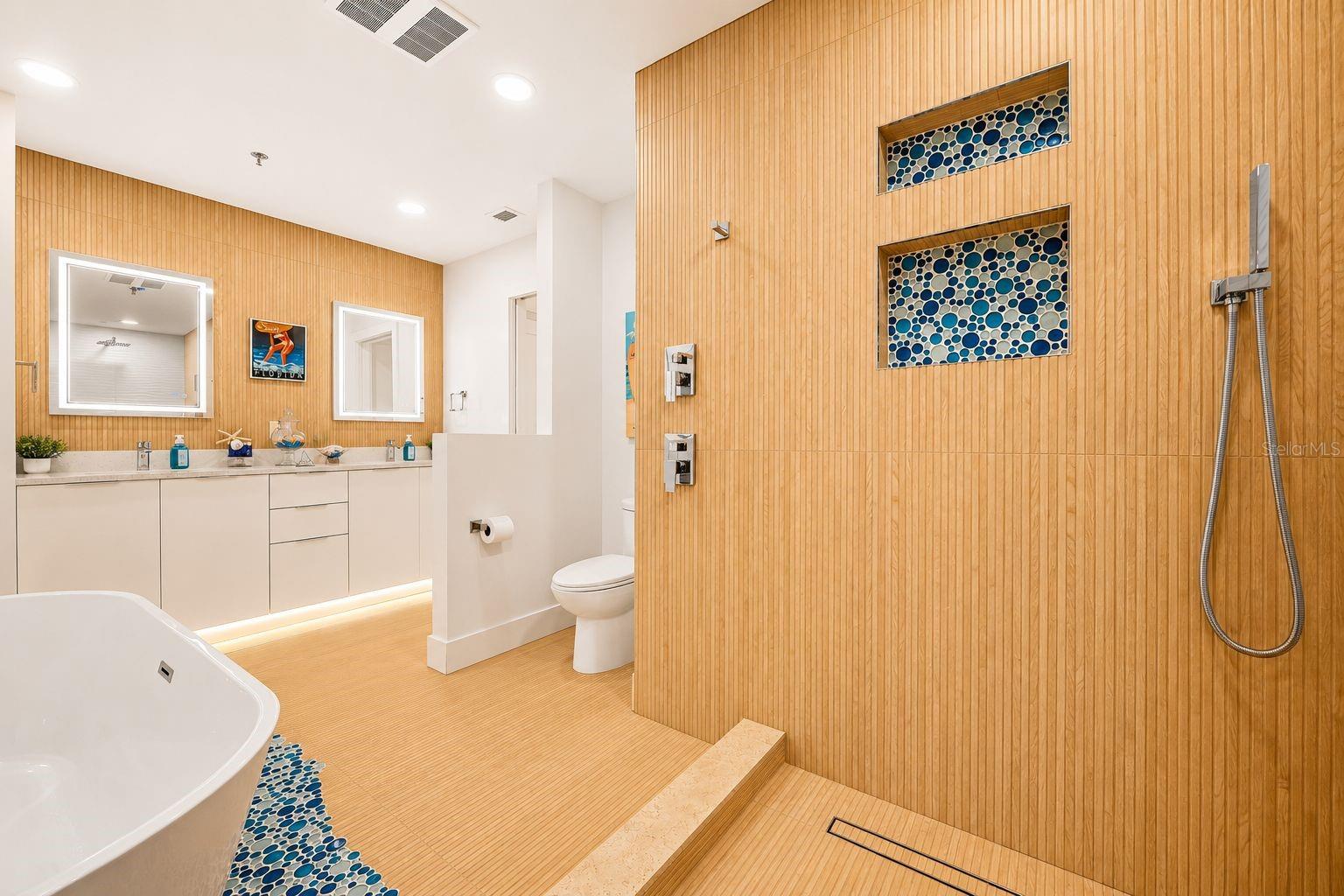 CONDO ON THE BAY TOWER II - Residential