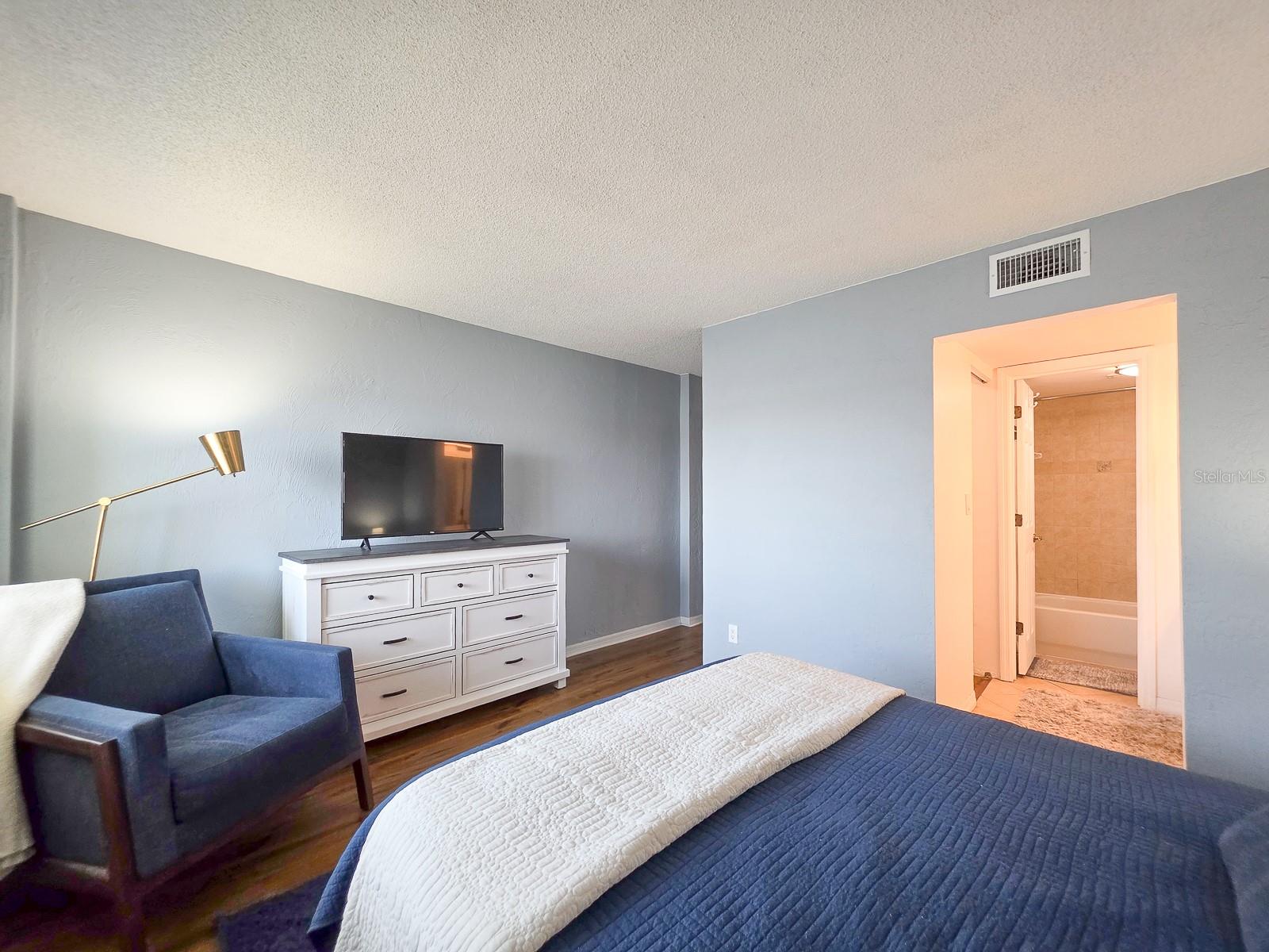HARBOR VIEW CONDO - Residential