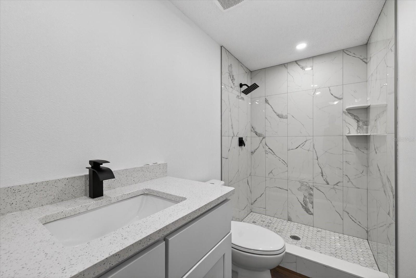 REGENCY PARK - Residential