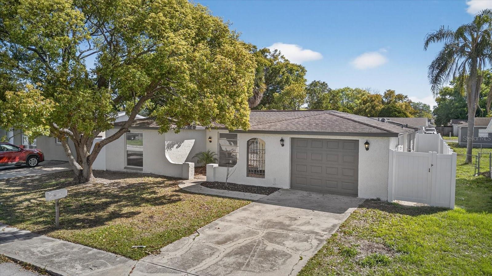 REGENCY PARK - Residential