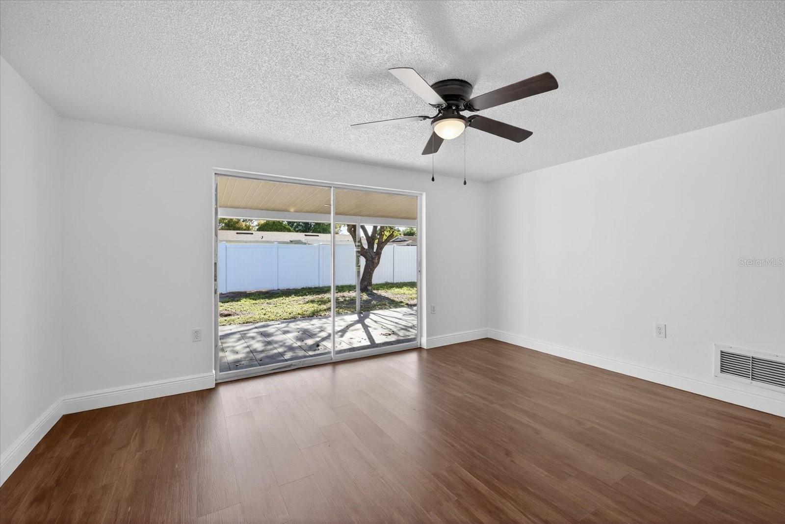 REGENCY PARK - Residential