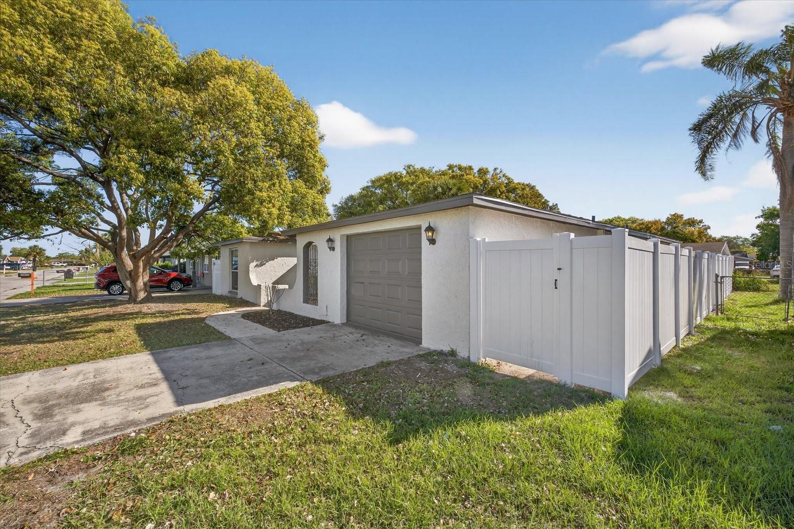 REGENCY PARK - Residential