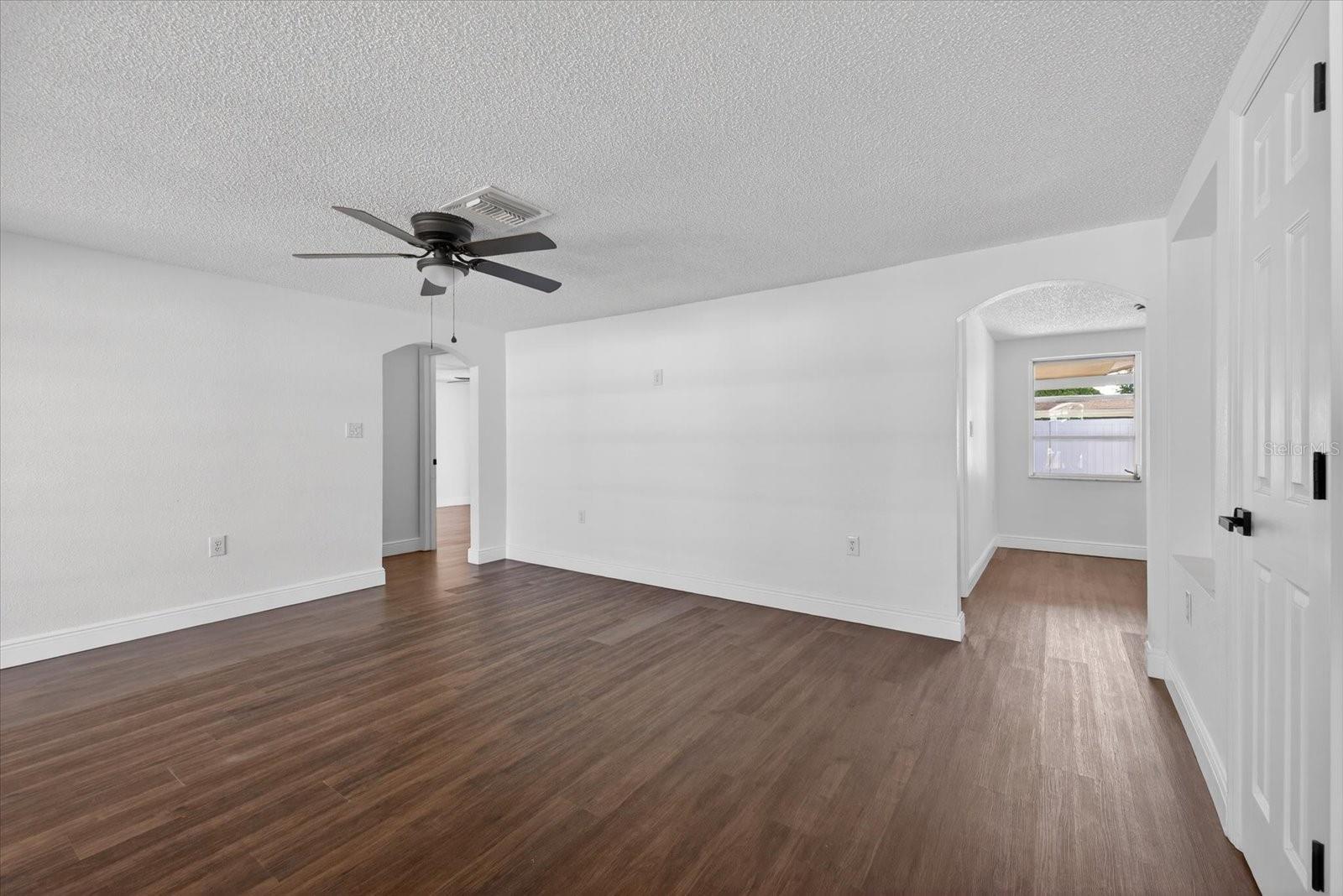 REGENCY PARK - Residential