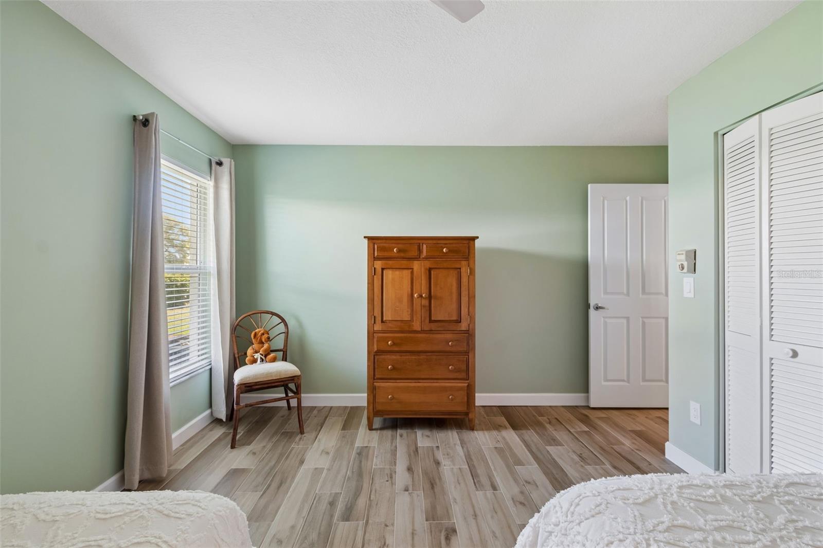 VILLAGE GREEN BRADENTON SEC 8 - Residential