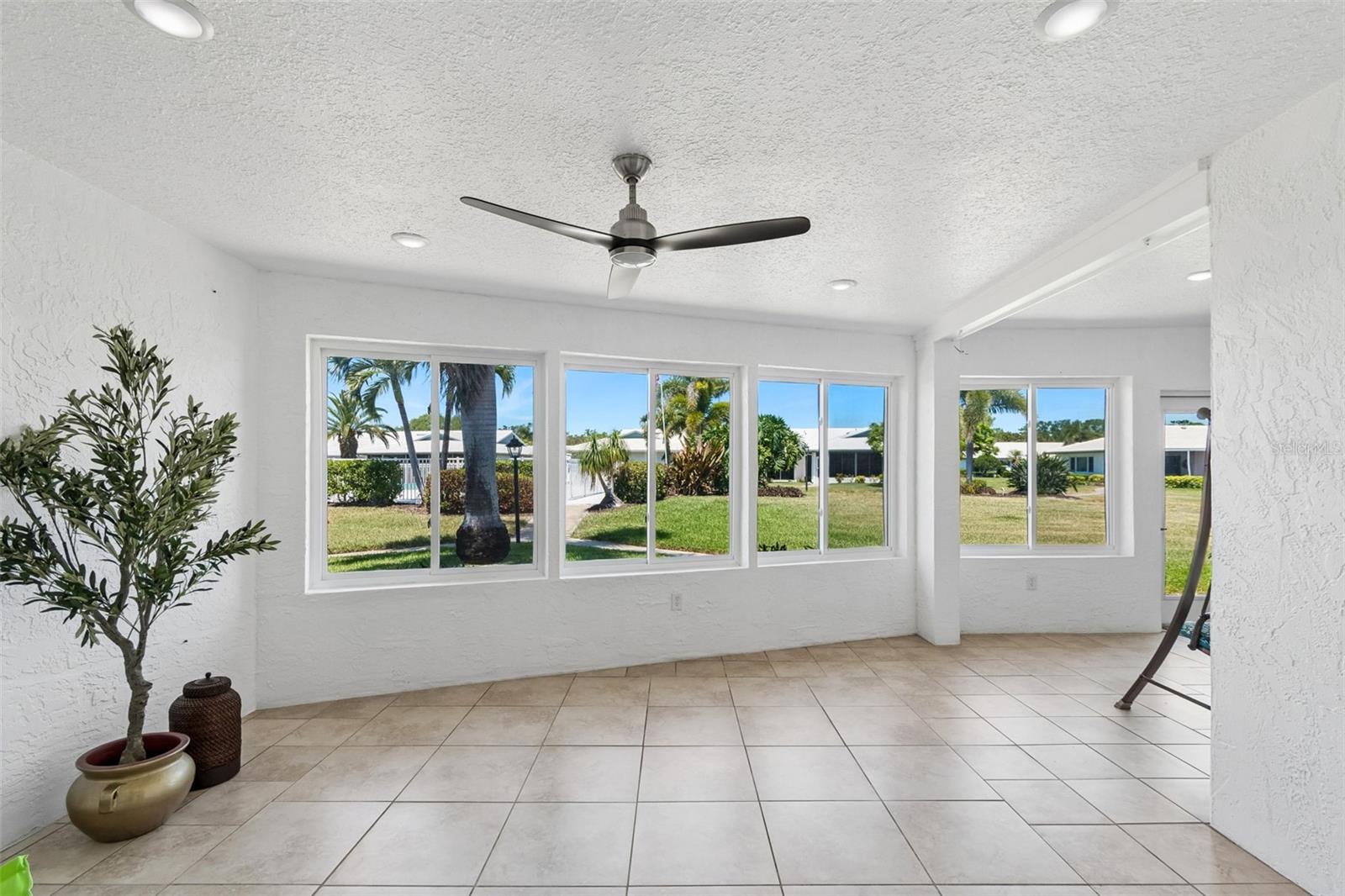 VILLAGE GREEN BRADENTON SEC 8 - Residential