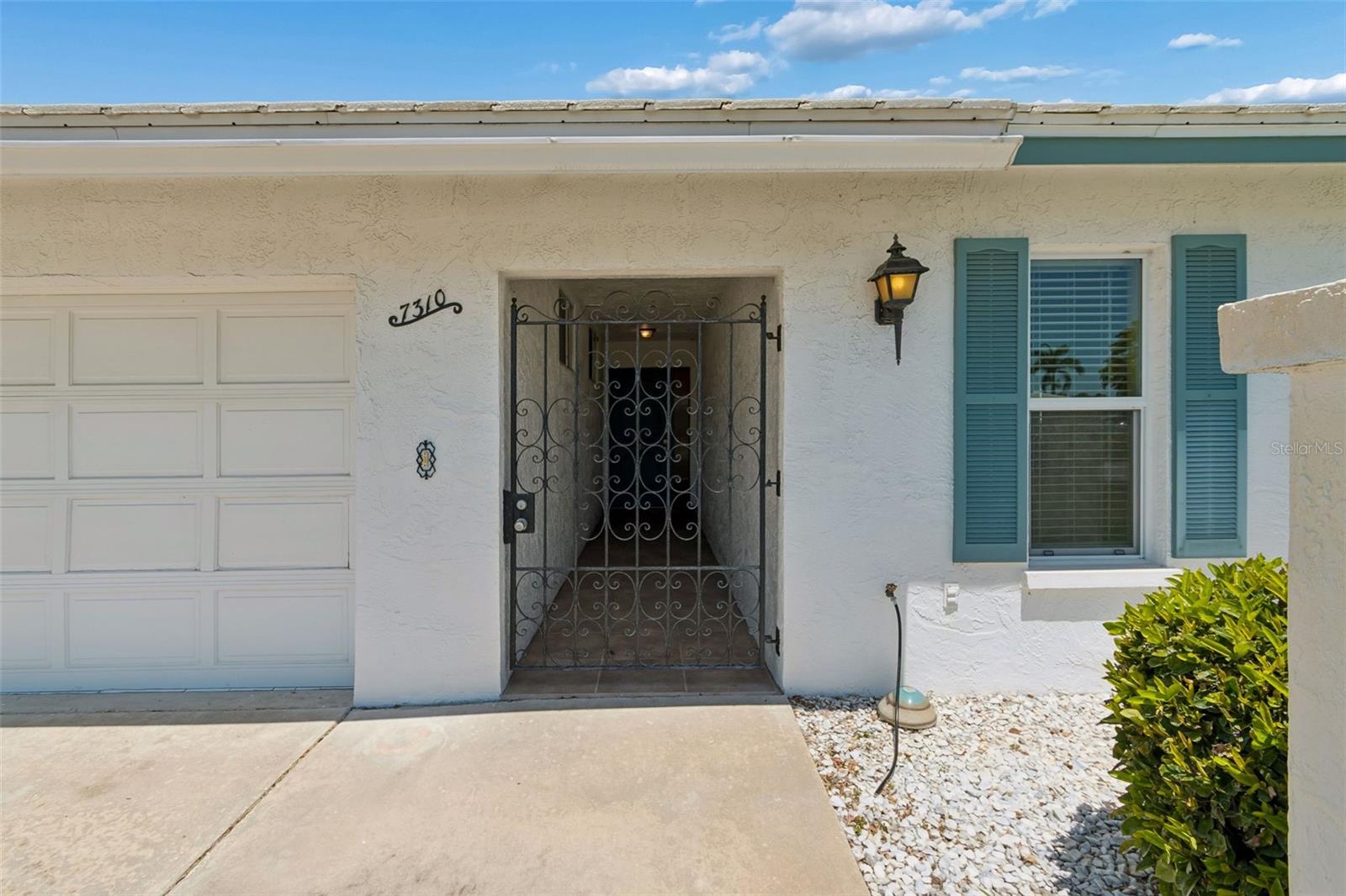 VILLAGE GREEN BRADENTON SEC 8 - Residential