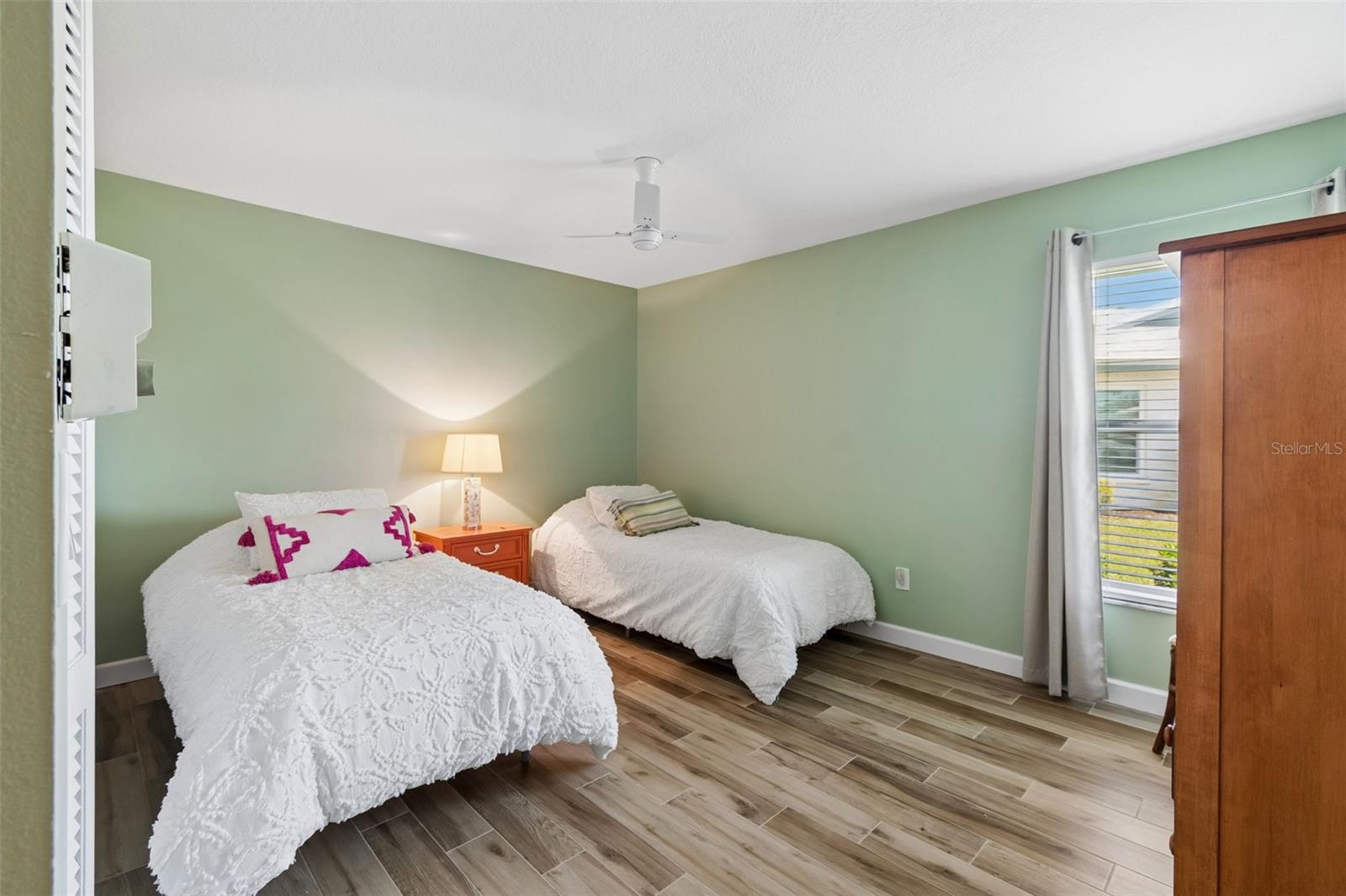 VILLAGE GREEN BRADENTON SEC 8 - Residential