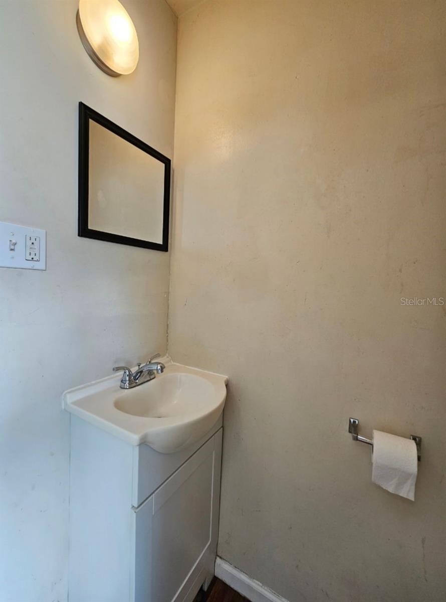 SHORE ACRES - Residential Lease