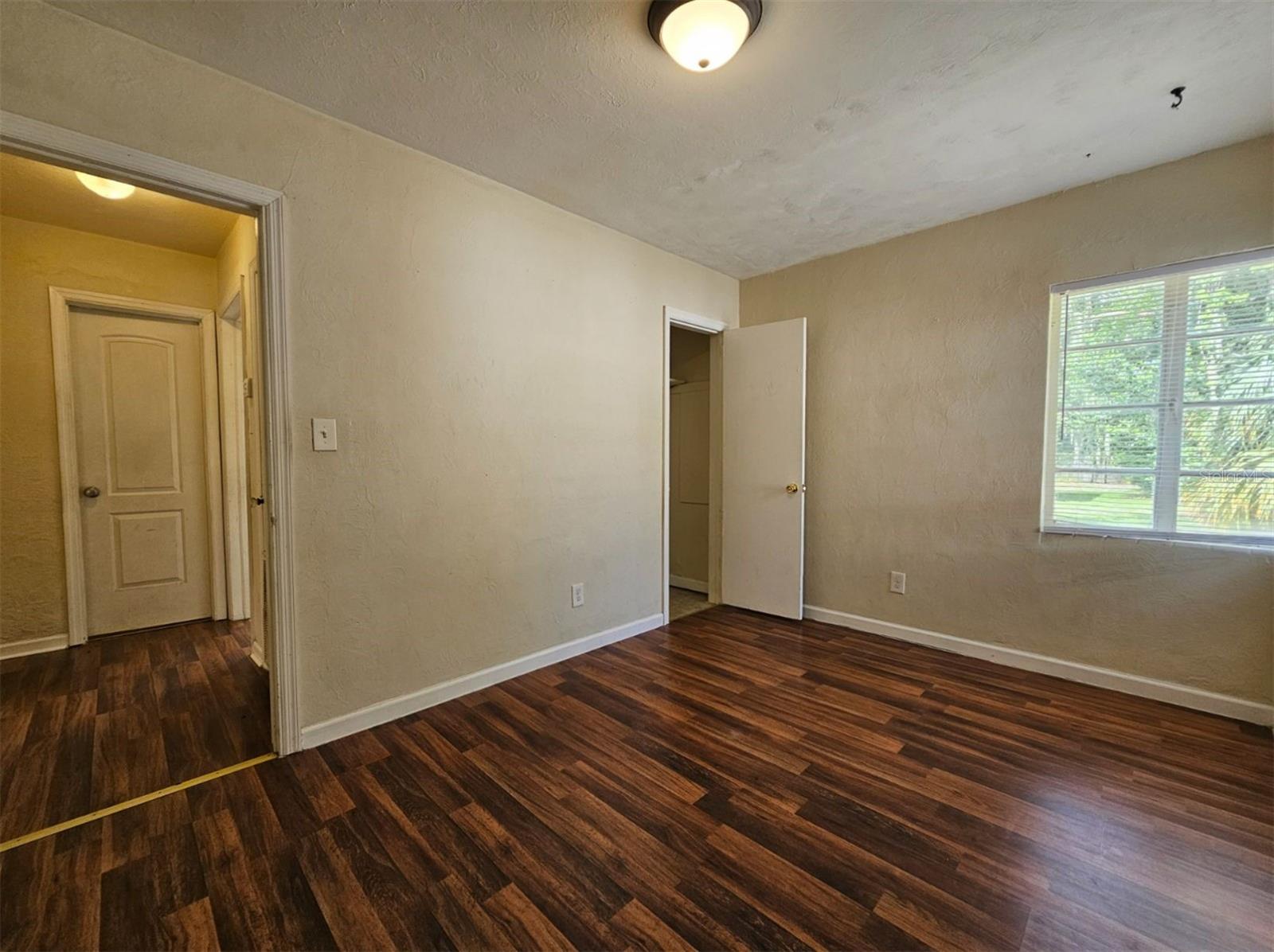 SHORE ACRES - Residential Lease