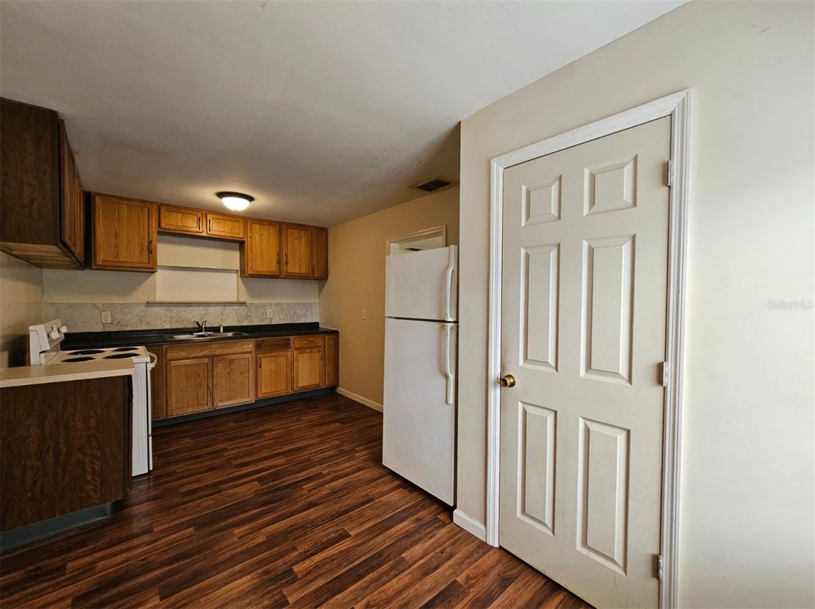 SHORE ACRES - Residential Lease
