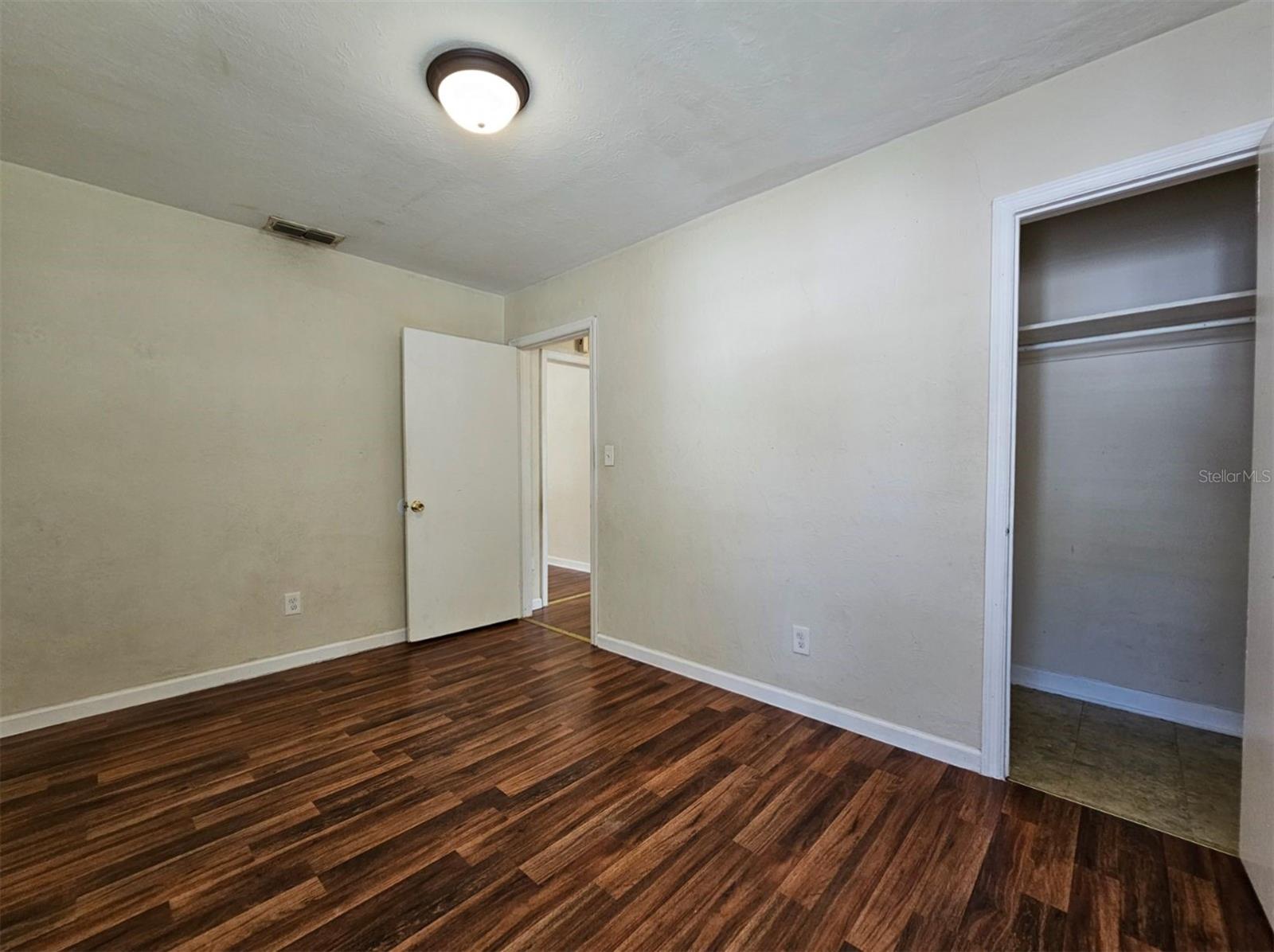 SHORE ACRES - Residential Lease