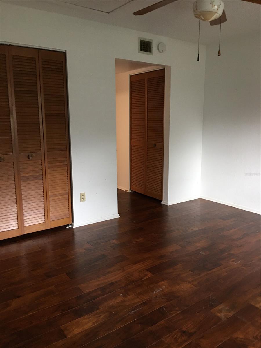Gas Lite Square - Residential