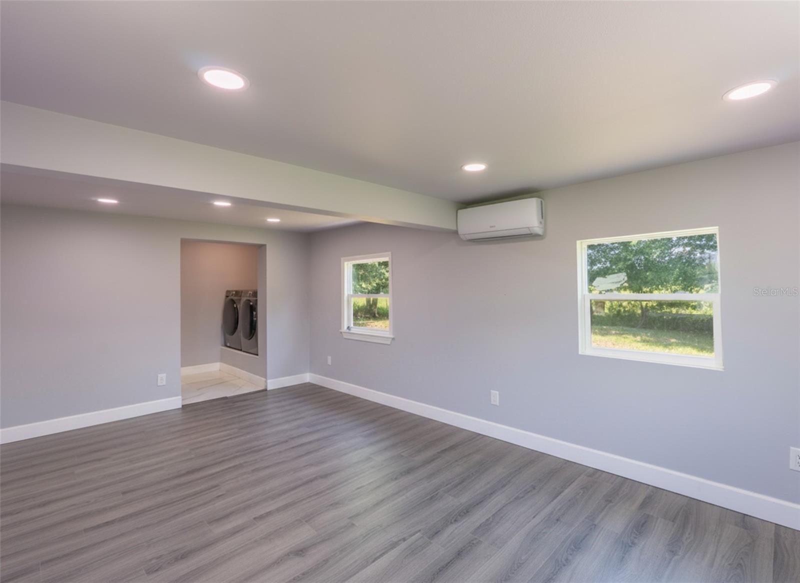 ACERAGE - Residential