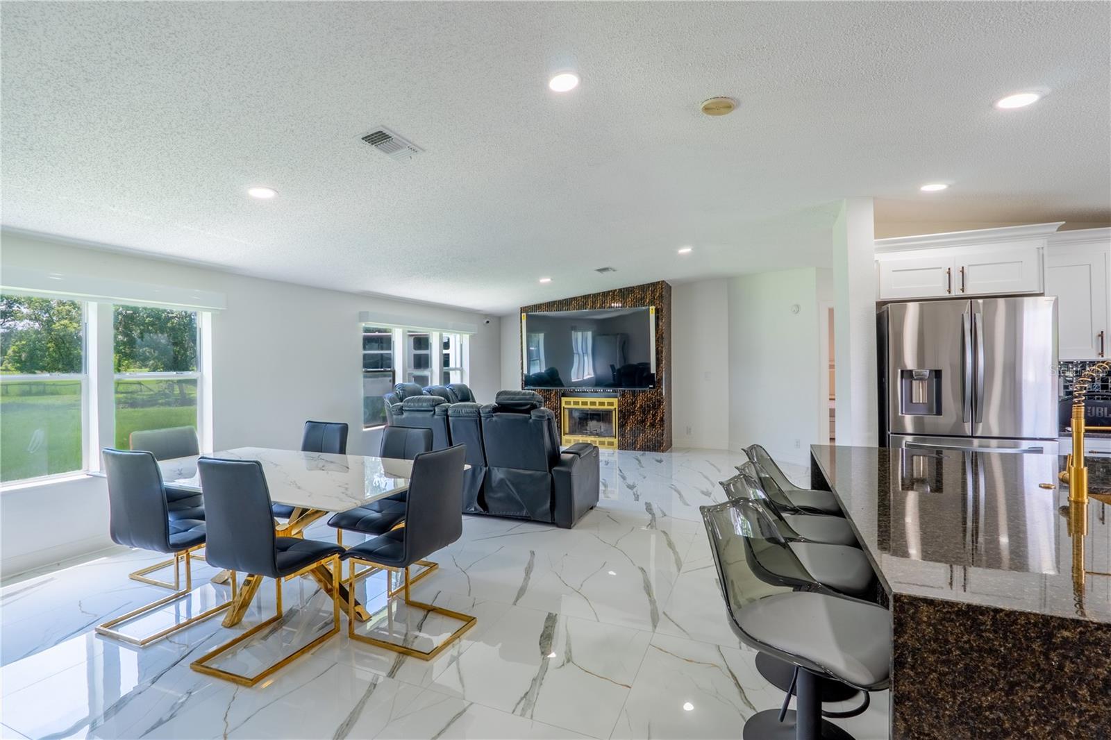 ACERAGE - Residential