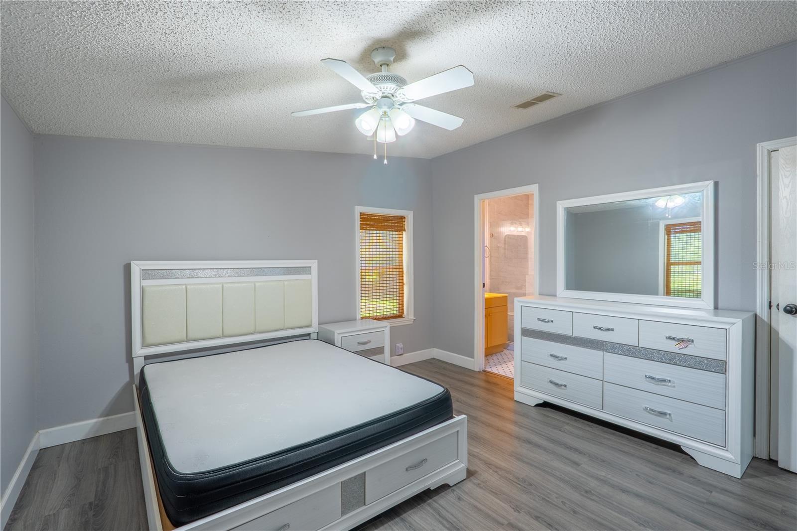 ACERAGE - Residential