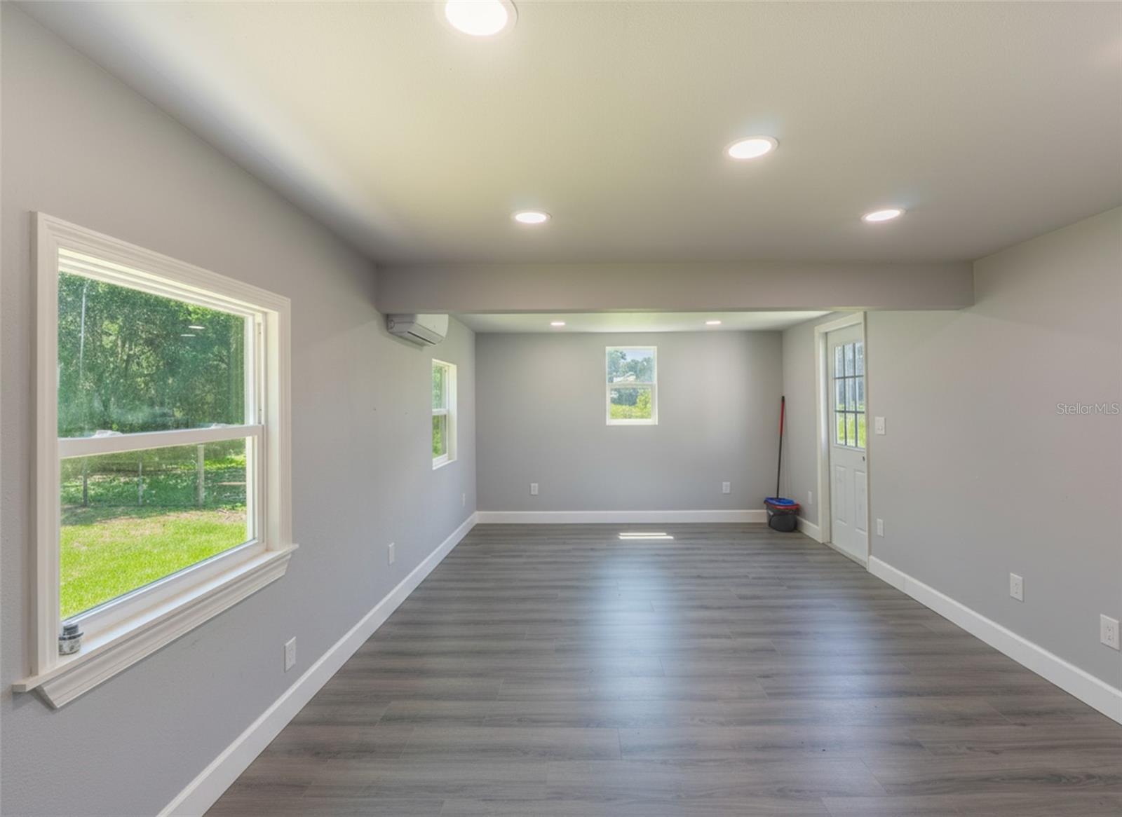 ACERAGE - Residential