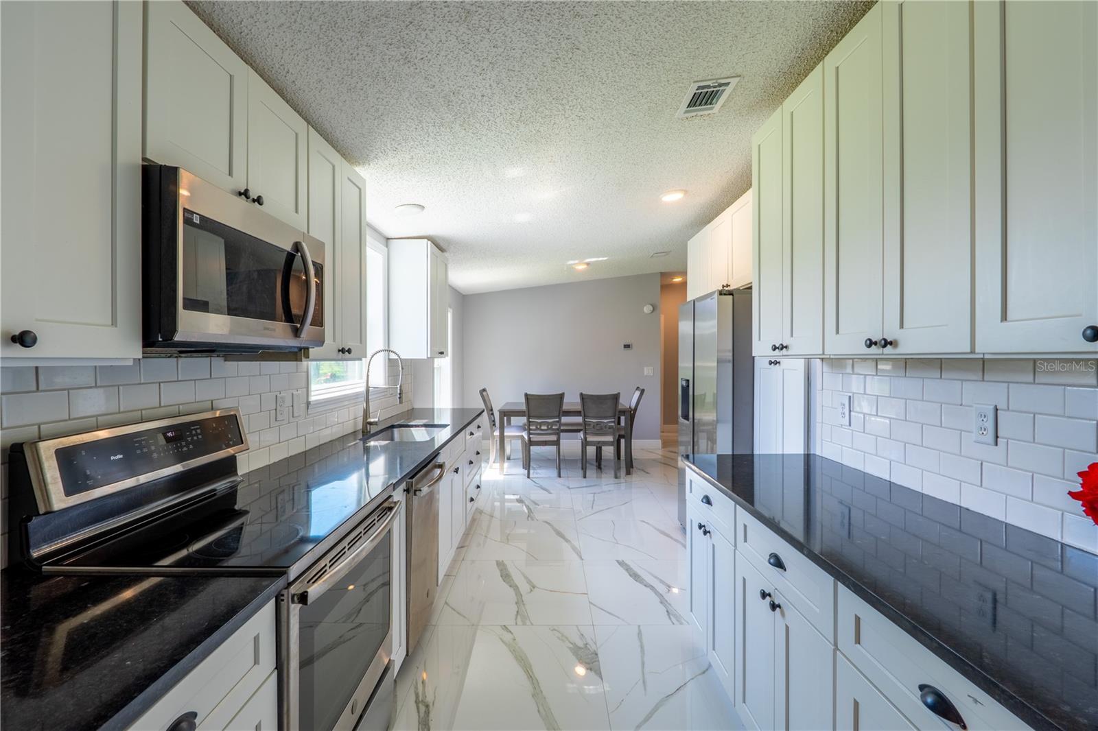 ACERAGE - Residential