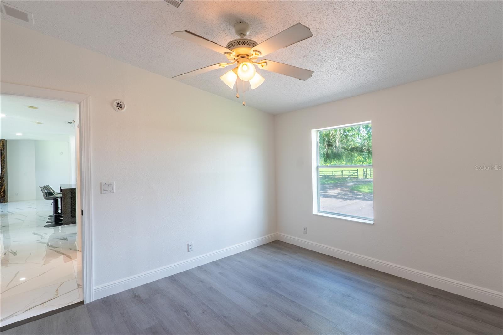 ACERAGE - Residential