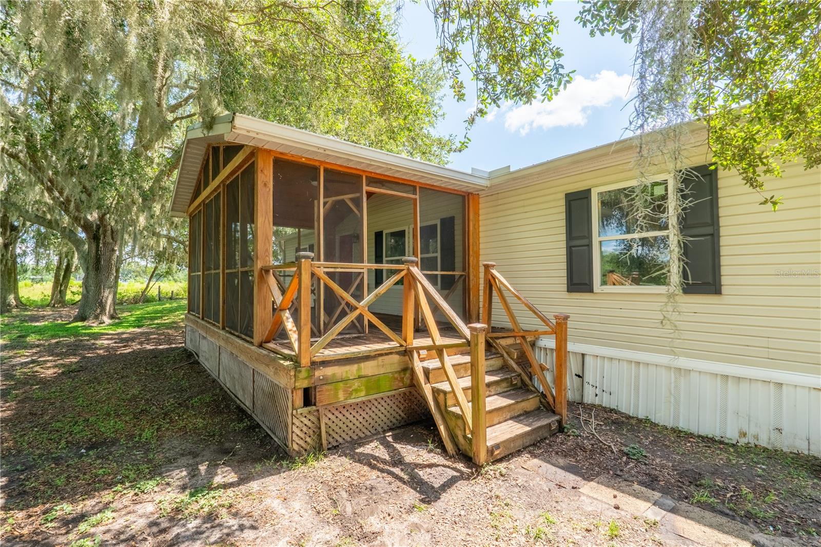 ACERAGE - Residential