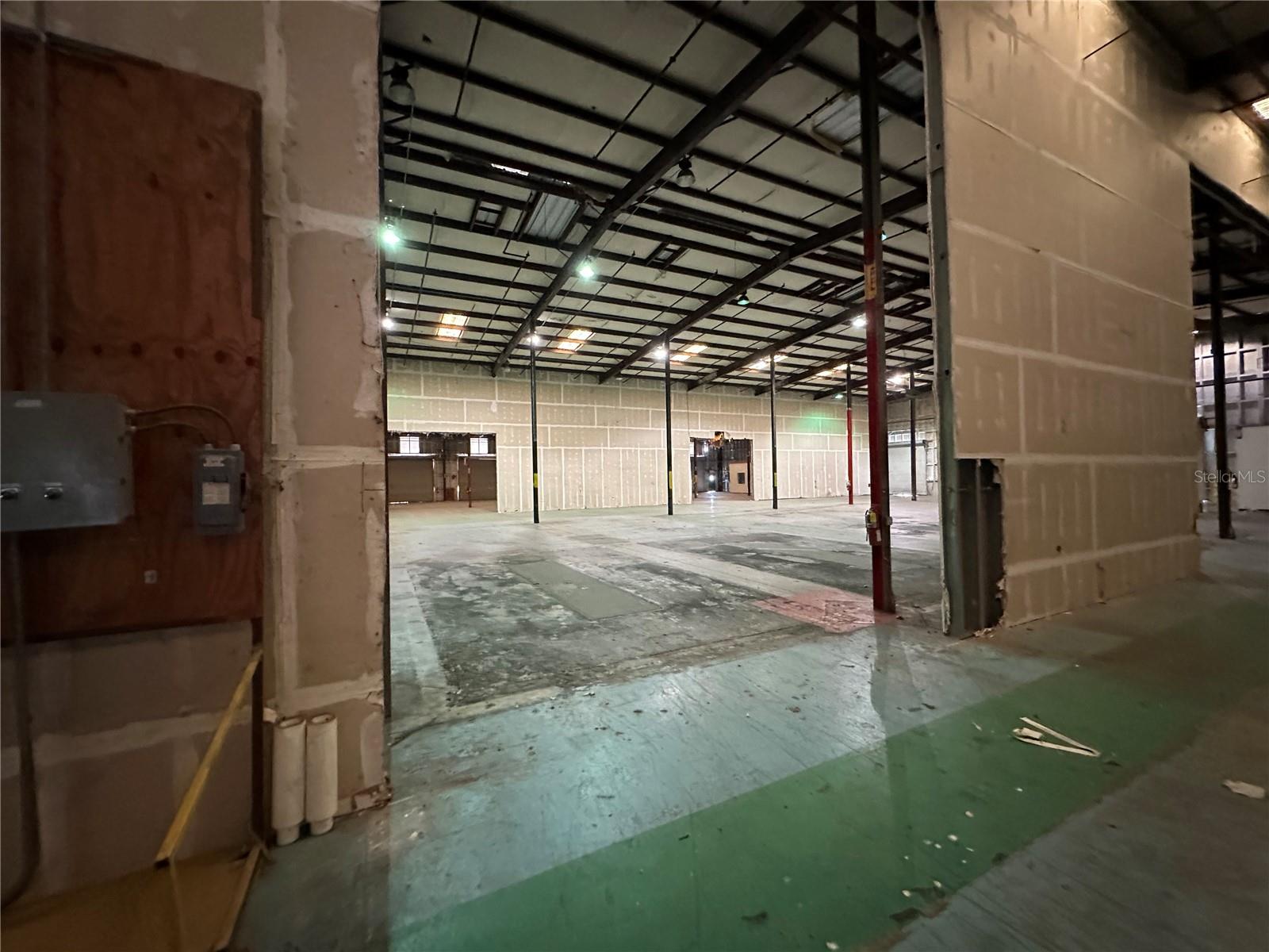 NEIGHBORHOOD 9919 - Commercial Sale