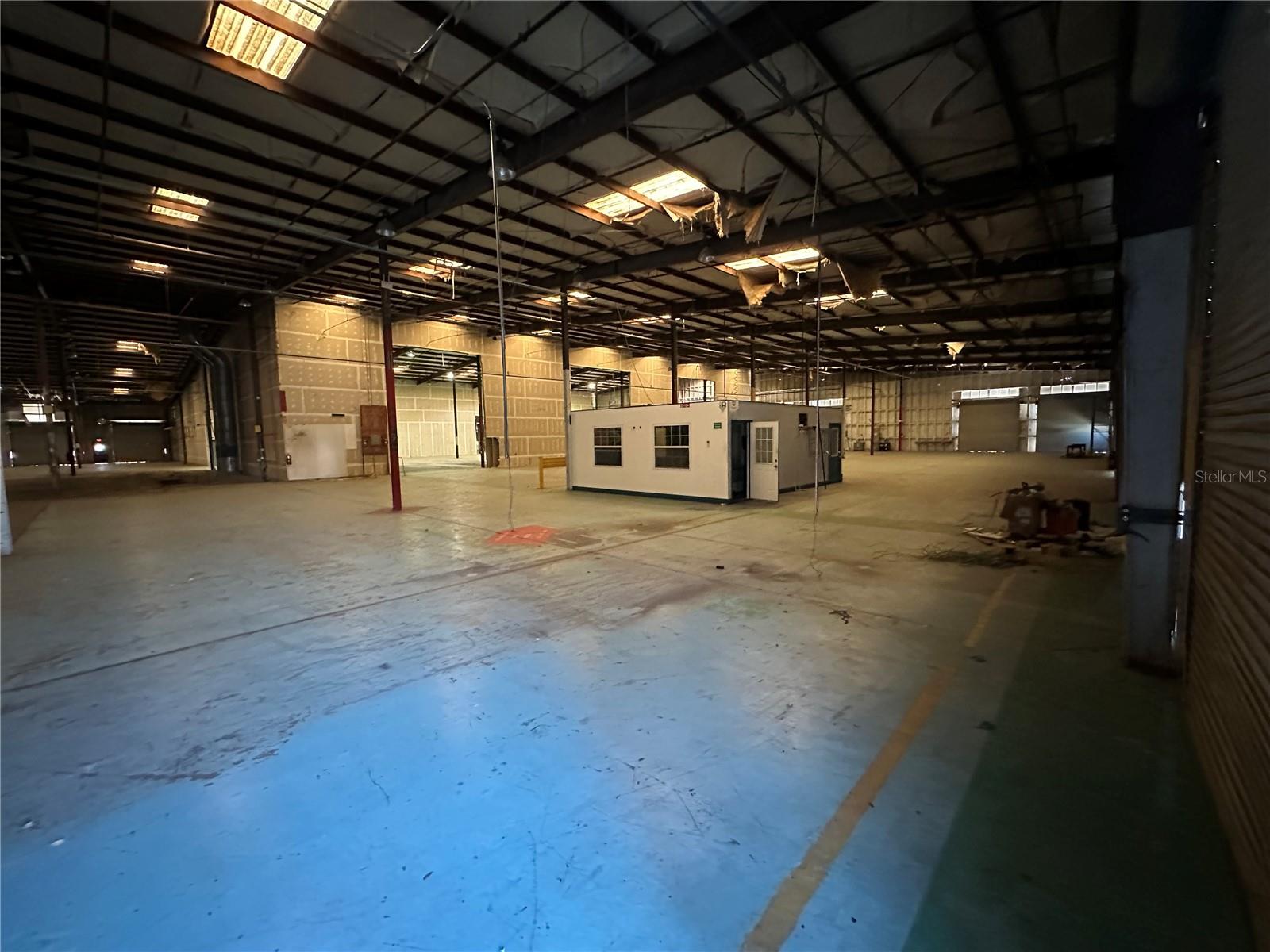 NEIGHBORHOOD 9919 - Commercial Sale