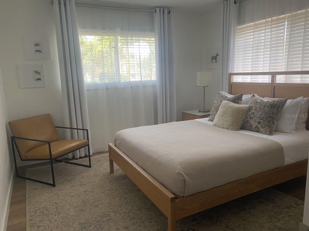 SIESTA ISLES - Residential