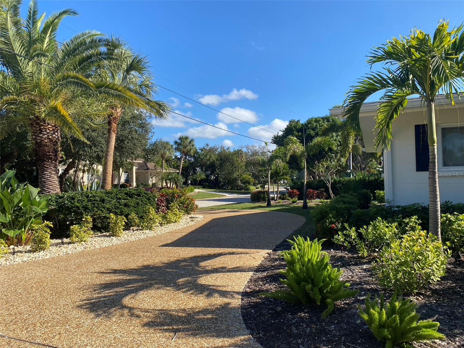 SIESTA ISLES - Residential