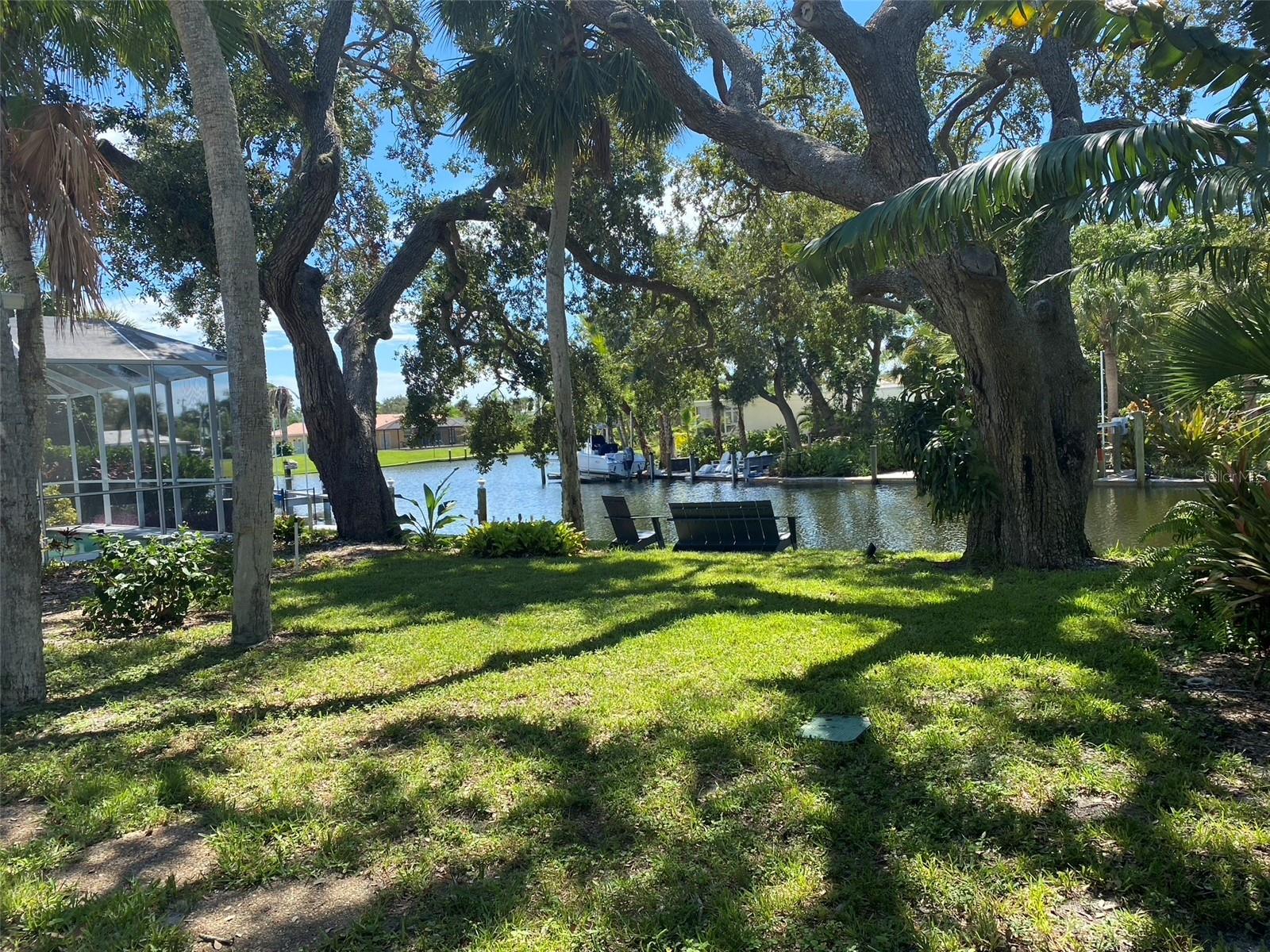 SIESTA ISLES - Residential