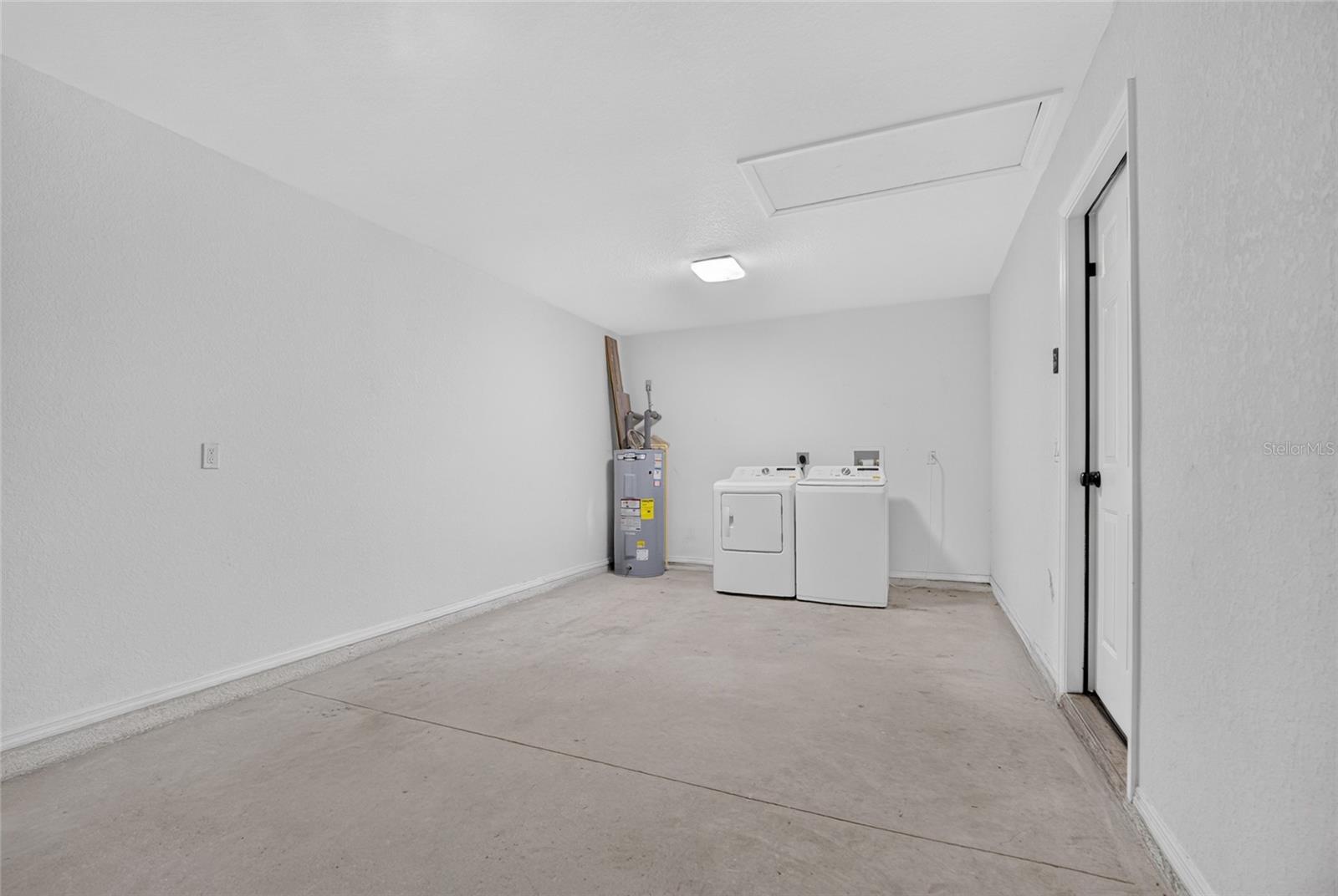 WOODS & LAKES - Residential