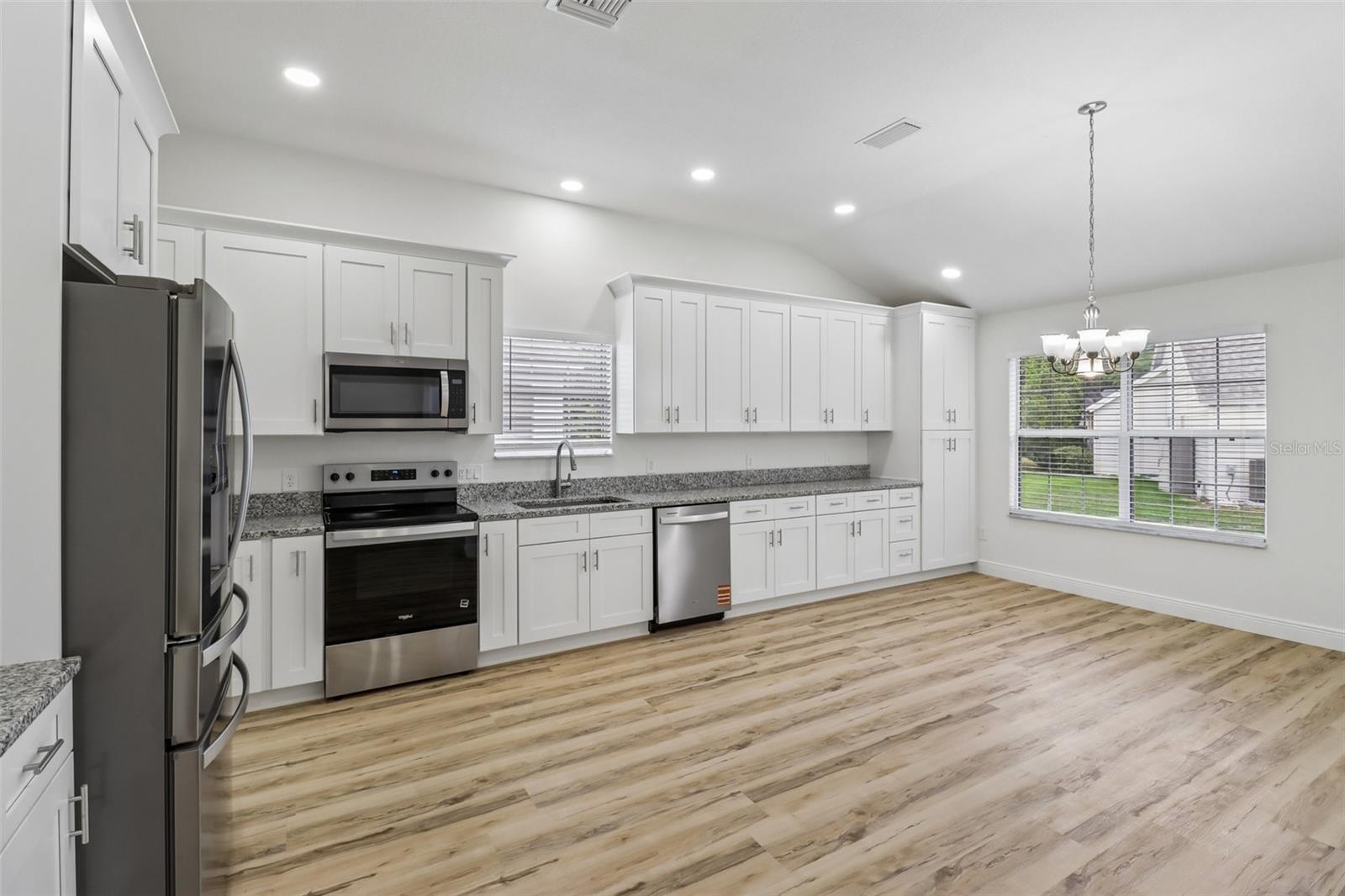 LADY LAKE ORANGE BLOSSOM GARDENS UNIT 19 - Residential