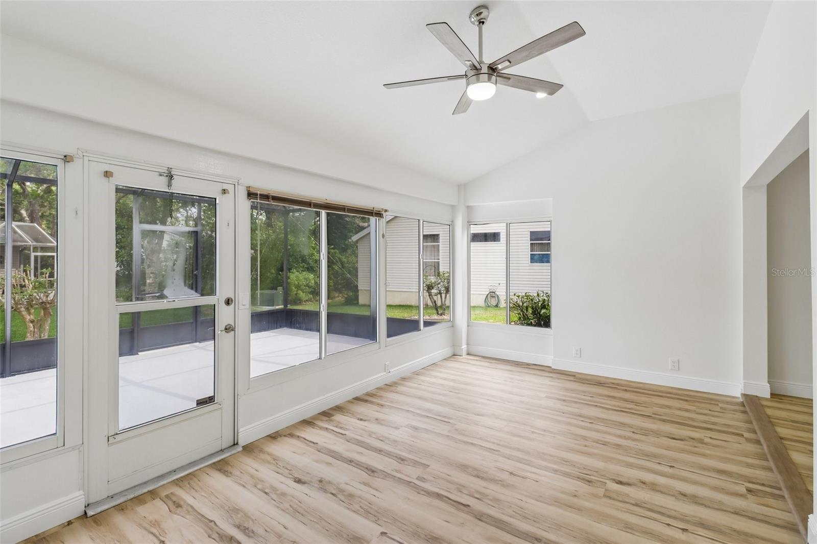 LADY LAKE ORANGE BLOSSOM GARDENS UNIT 19 - Residential