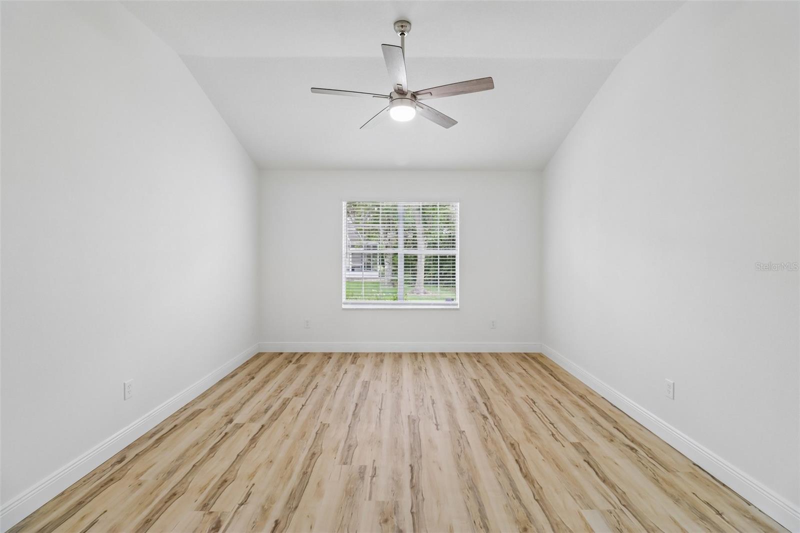 LADY LAKE ORANGE BLOSSOM GARDENS UNIT 19 - Residential