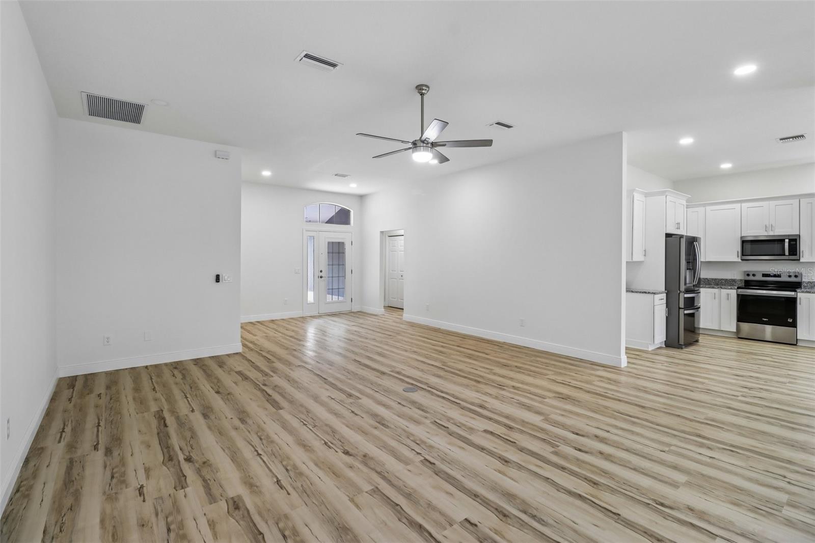 LADY LAKE ORANGE BLOSSOM GARDENS UNIT 19 - Residential