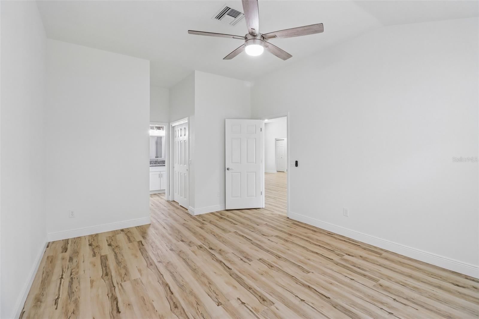 LADY LAKE ORANGE BLOSSOM GARDENS UNIT 19 - Residential