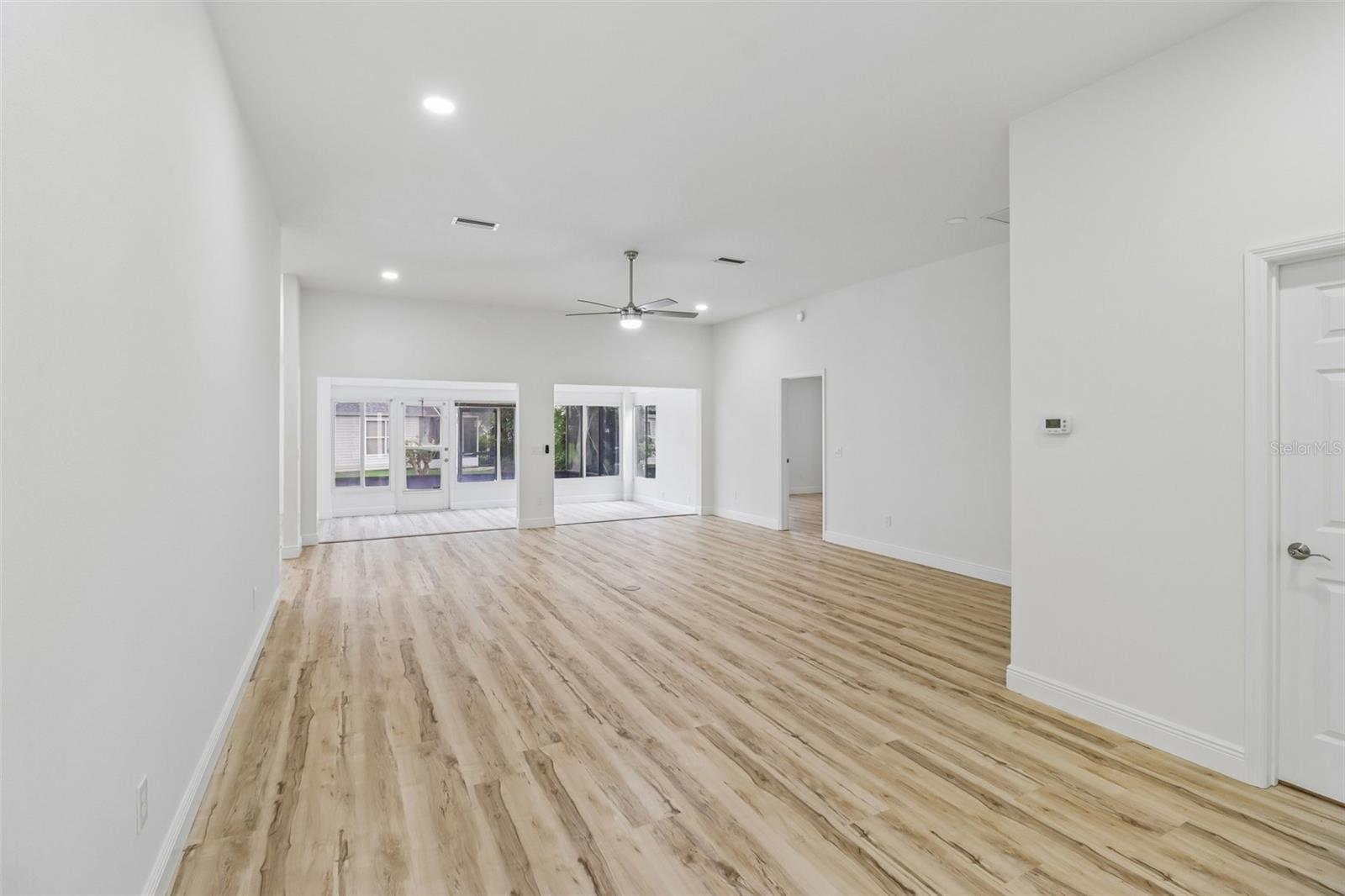 LADY LAKE ORANGE BLOSSOM GARDENS UNIT 19 - Residential