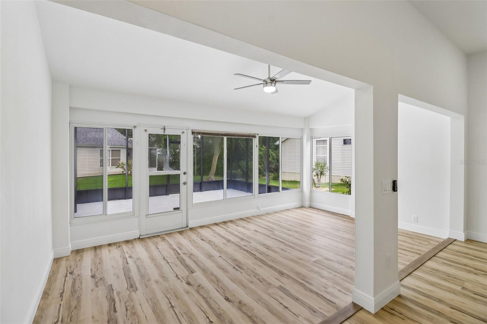 LADY LAKE ORANGE BLOSSOM GARDENS UNIT 19 - Residential