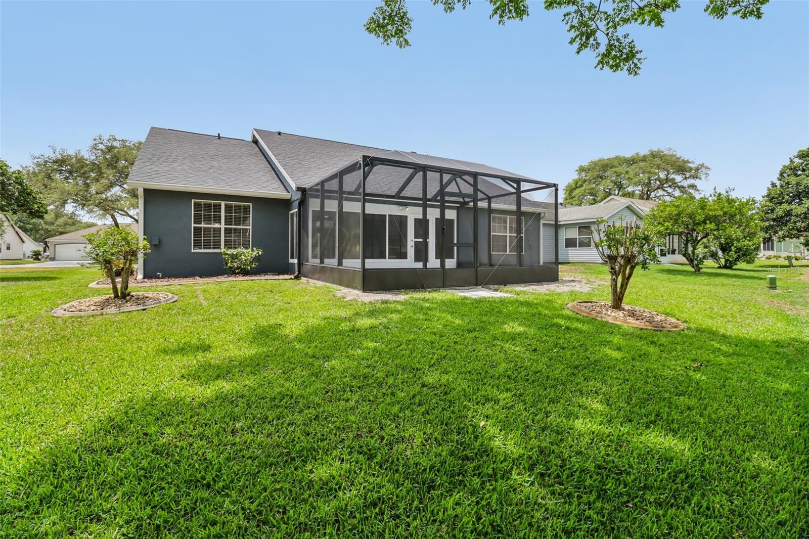 LADY LAKE ORANGE BLOSSOM GARDENS UNIT 19 - Residential