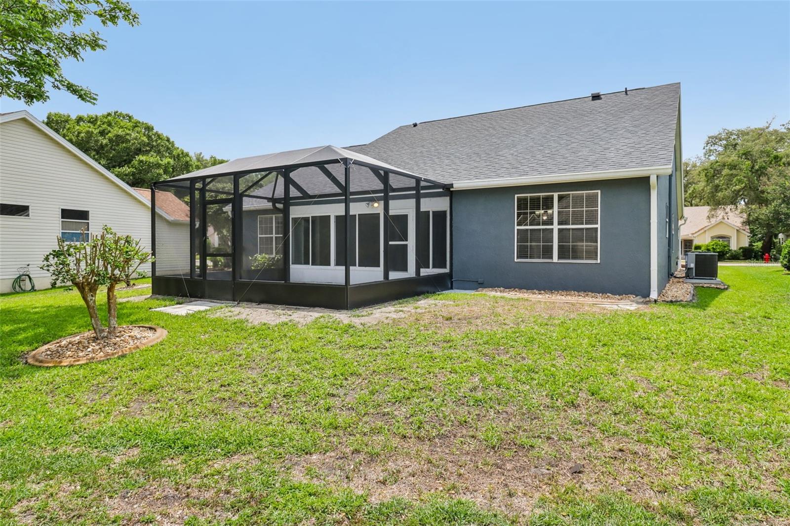 LADY LAKE ORANGE BLOSSOM GARDENS UNIT 19 - Residential